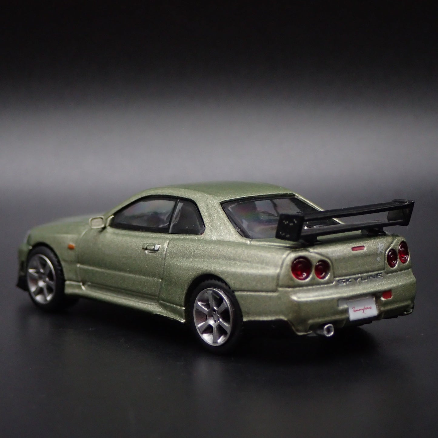 1999-2002 NISSAN SKYLINE GTR BNR34 R34 Tommykaira 1:64 SCALE DIECAST MODEL CAR