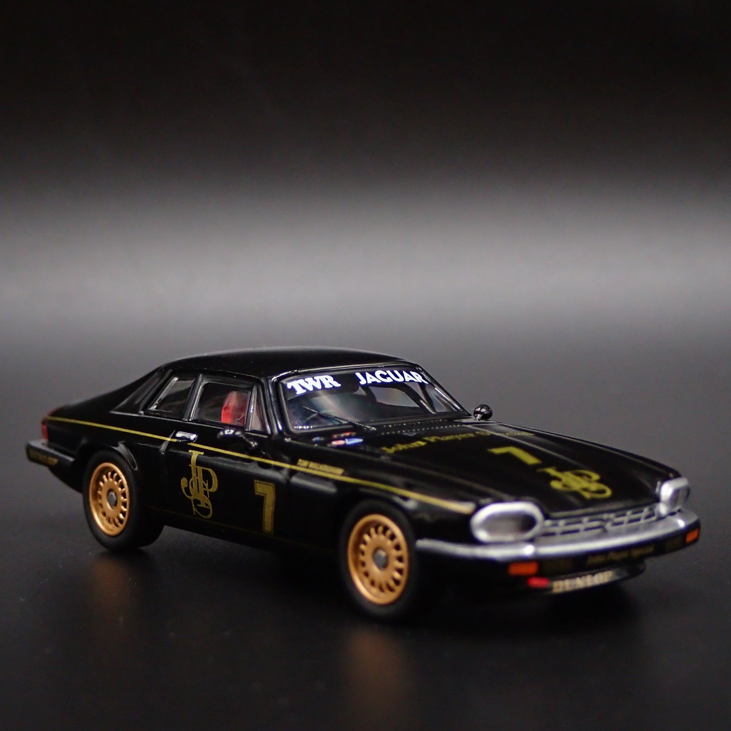 JAGUAR XJ-S #7 JOHN PLAYER SPECIAL 1984 MACAU GUIA 1/64 SCALE DIECAST MODEL CAR