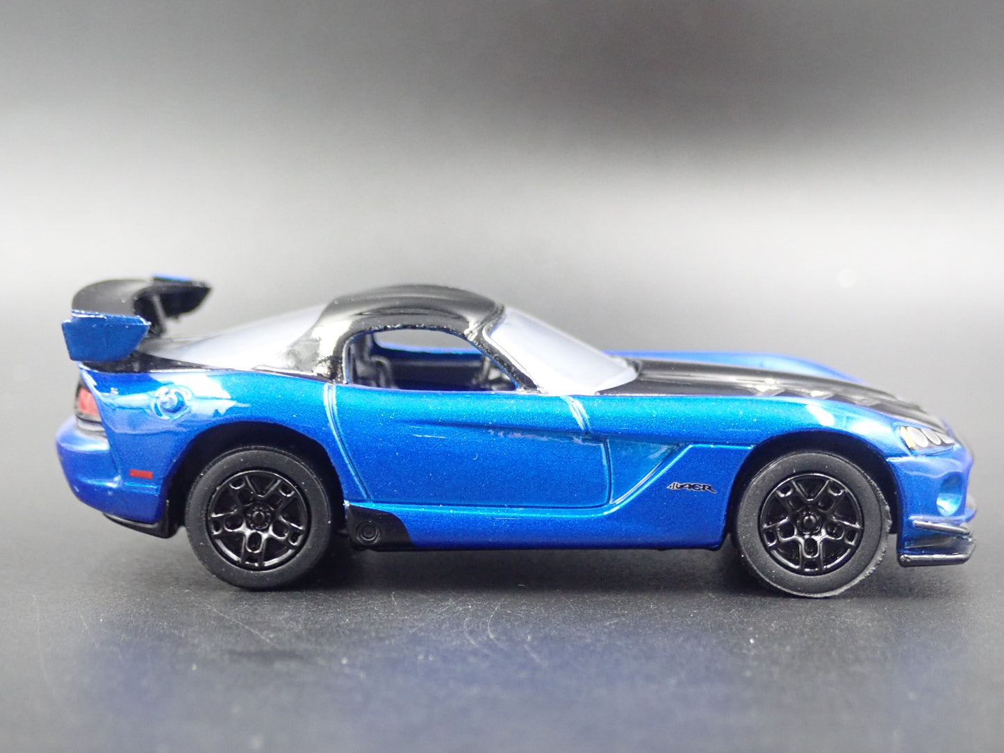 2008-2010 DODGE VIPER SRT10 ACR BLUE 1/64 SCALE COLLECTIBLE DIECAST MODEL CA3