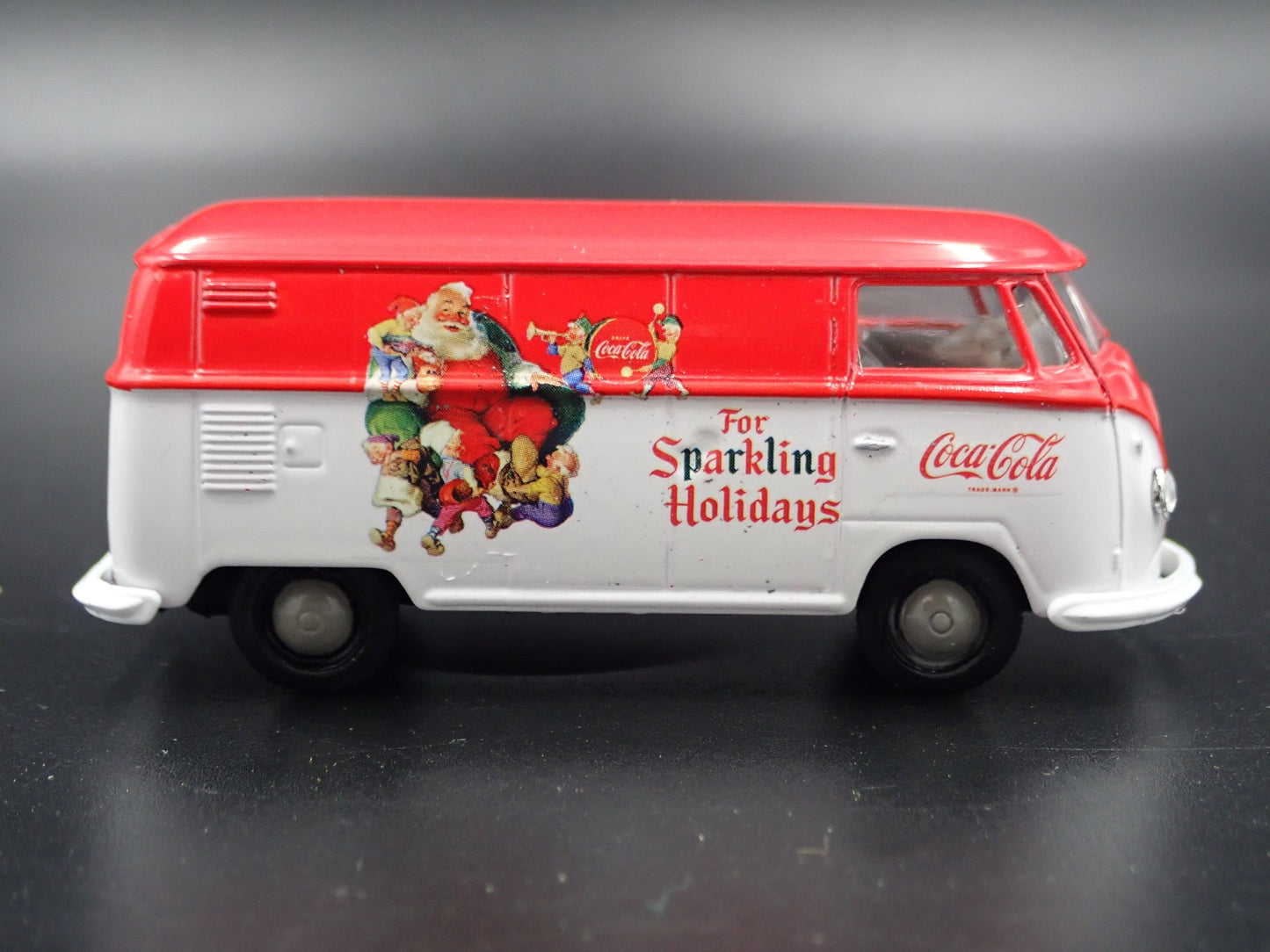 1960 60 VW VOLKSWAGEN DELIVERY PANEL VAN COCA-COLA 1:64 SCALE DIECAST MODEL CAR