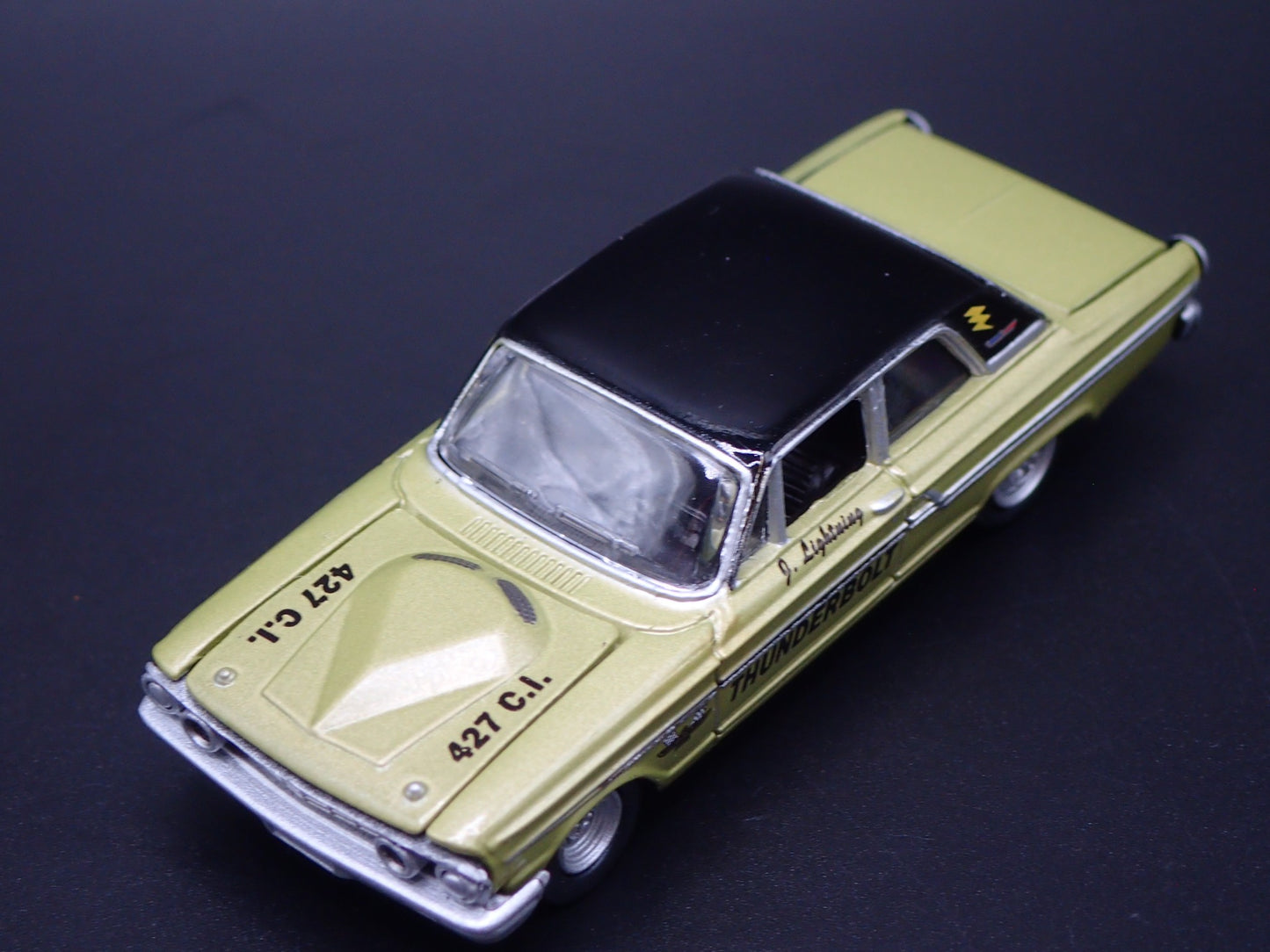 1964 64 FORD THUNDERBOLT GREEN 1:64 SCALE COLLECTIBLE DIORAMA DIECAST MODEL CAR