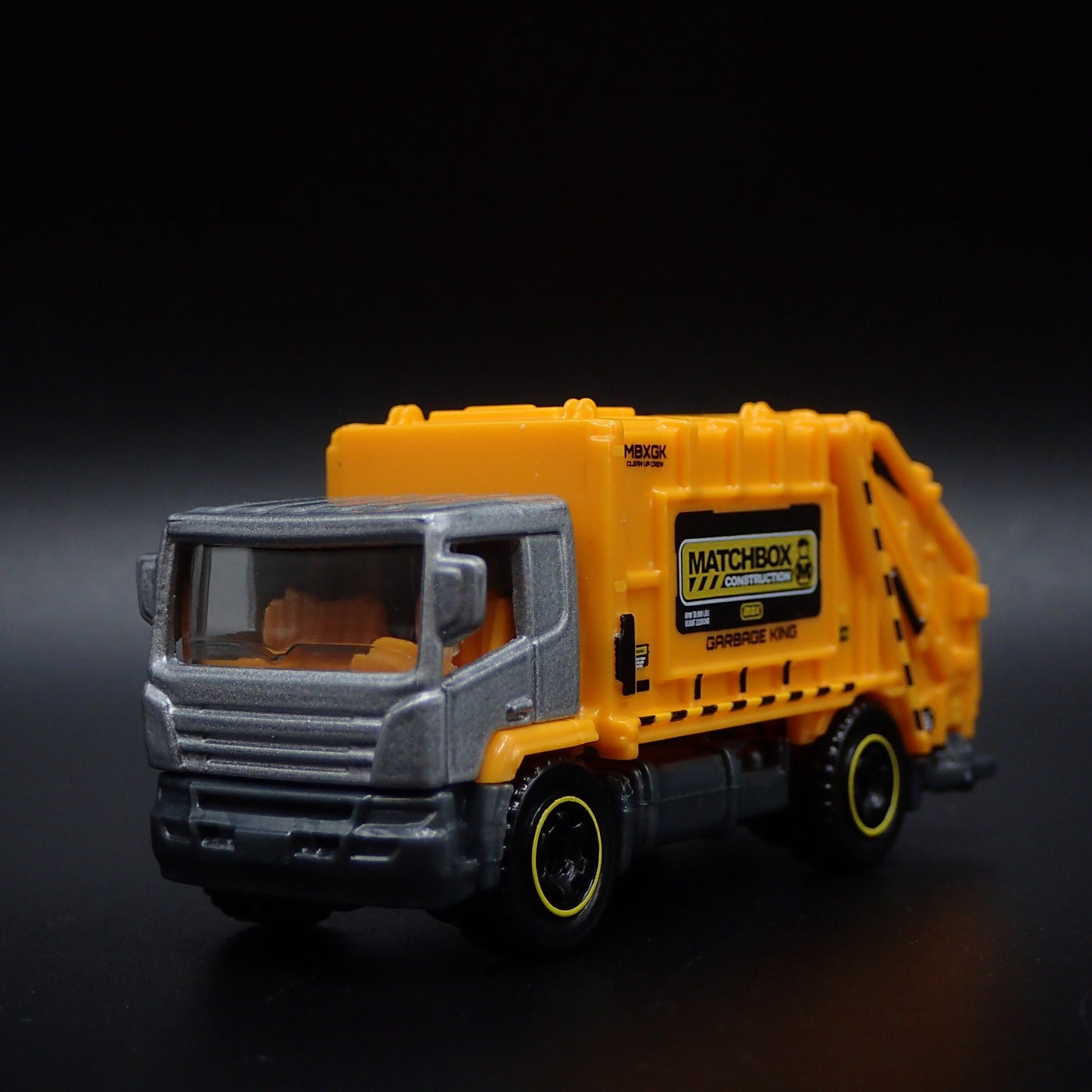 MODERN GARBAGE RECYCLING TRASH TRUCK 1/64 MB SCALE DIORAMA DIECAST MODEL CAR
