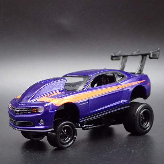 2010 - 2015 CHEVY CHEVROLET CAMARO ZINGER 1/64 SCALE DIORAMA DIECAST MODEL CAR