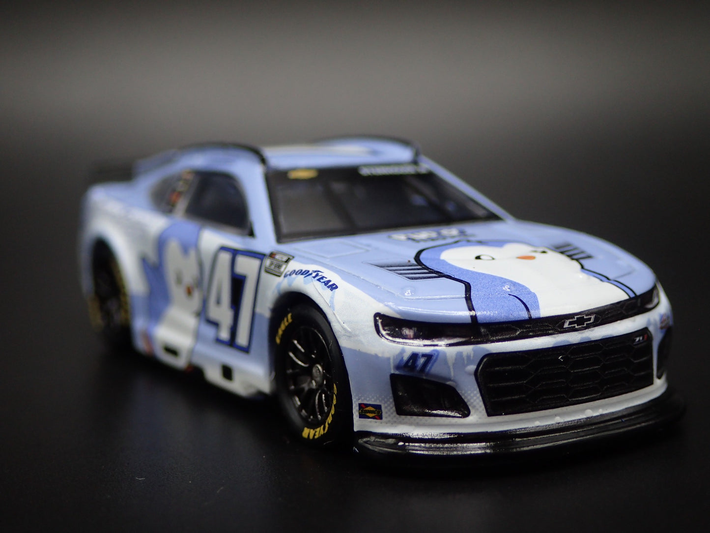 2025 25 CHEVROLET 47 RICKY STENHOUSE JR PENGUINS SALUTES NASCAR 1:64 DIECAST CAR