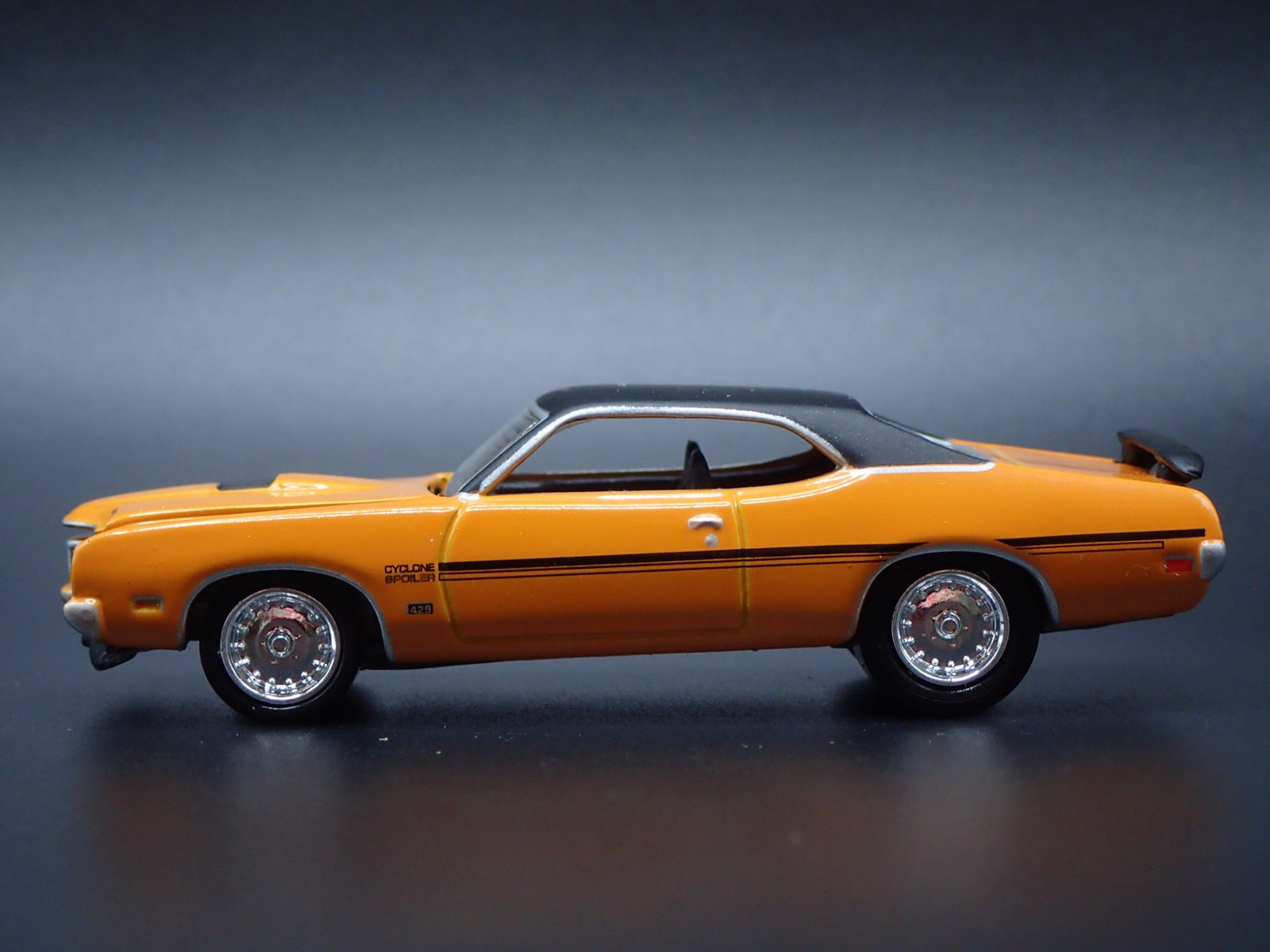 1970 70 MERC MERCURY CYCLONE SPOILER RARE 1/64 SCALE DIORAMA DIECAST MODEL CAR