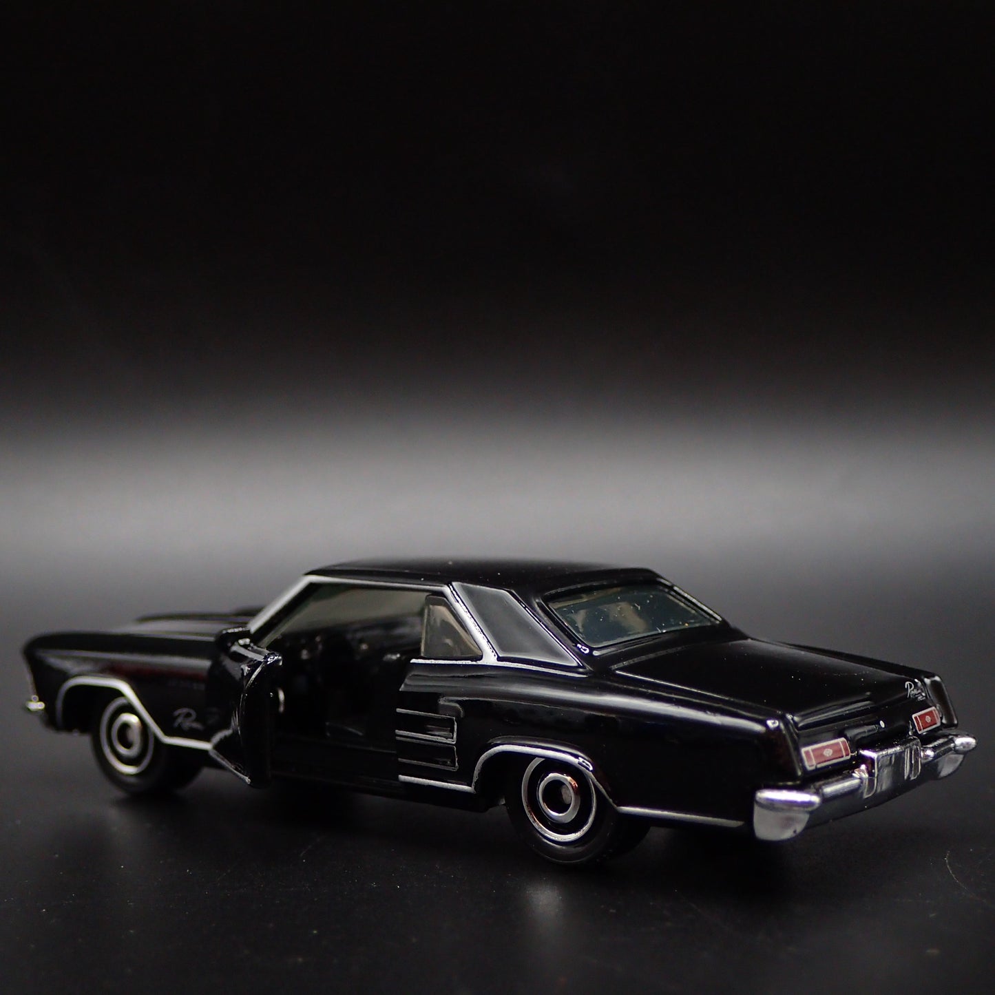 1964 64 BUICK RIVIERA BLACK 1:64 SCALE COLLECTIBLE DIORAMA DIECAST MODEL CAR
