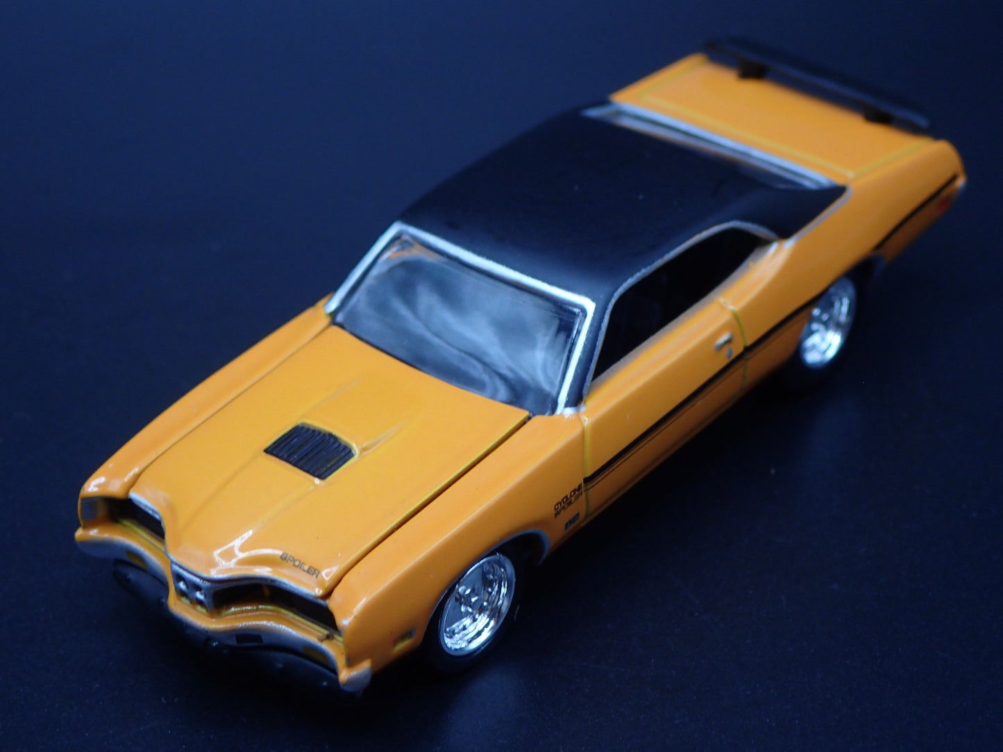 1970 70 MERC MERCURY CYCLONE SPOILER RARE 1/64 SCALE DIORAMA DIECAST MODEL CAR