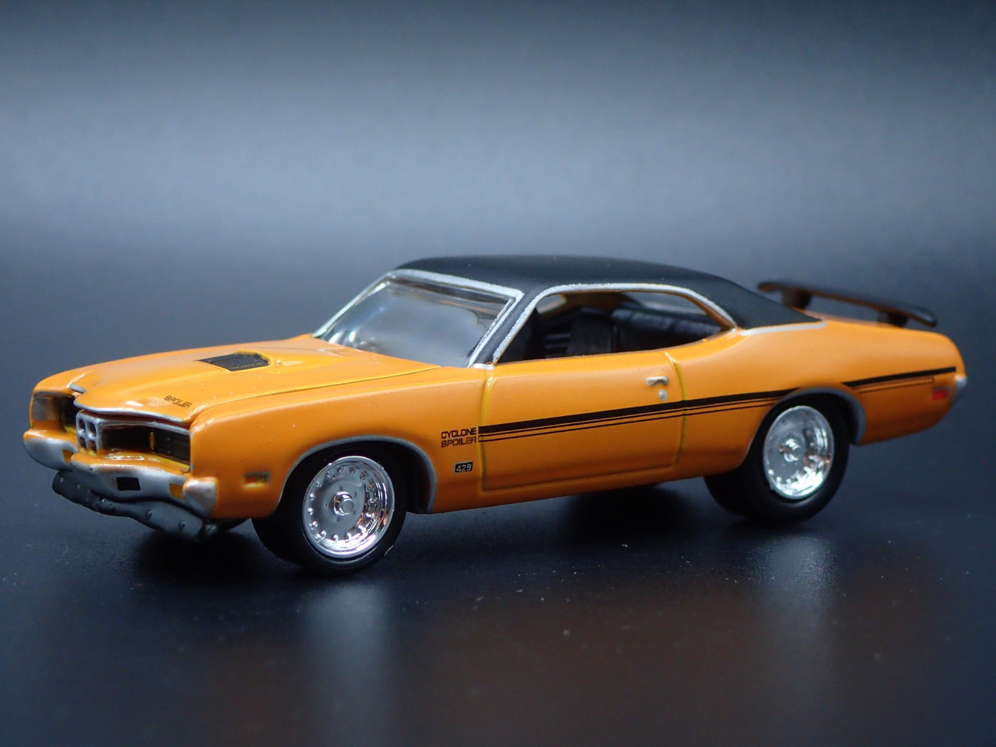 1970 70 MERC MERCURY CYCLONE SPOILER RARE 1/64 SCALE DIORAMA DIECAST MODEL CAR