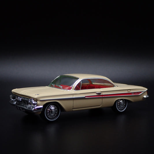 1961 61 CHEVY CHEVROLET IMPALA SS 409 CREAM 1:64 SCALE DIORAMA DIECAST MODEL CAR