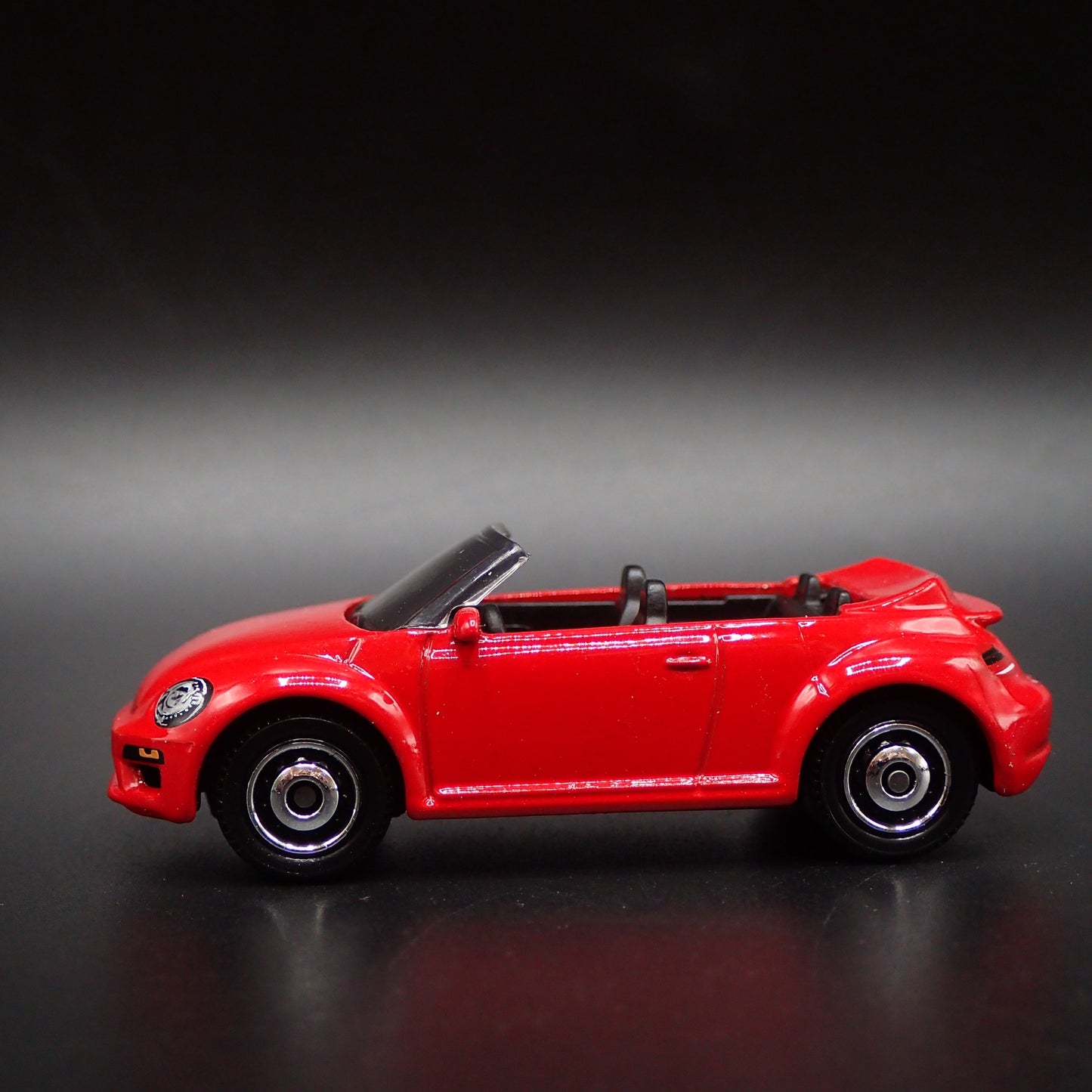 2011-2019 VW VOLKSWAGEN BEETLE BUG CONVERTIBLE RED 1:64 SCALE DIECAST MODEL CAR