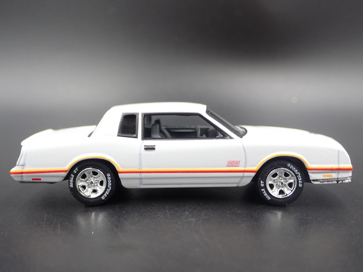 1987 87 CHEVY CHEVROLET MONTE CARLO SS RARE 1/64 SCALE DIORAMA DIECAST MODEL CAR