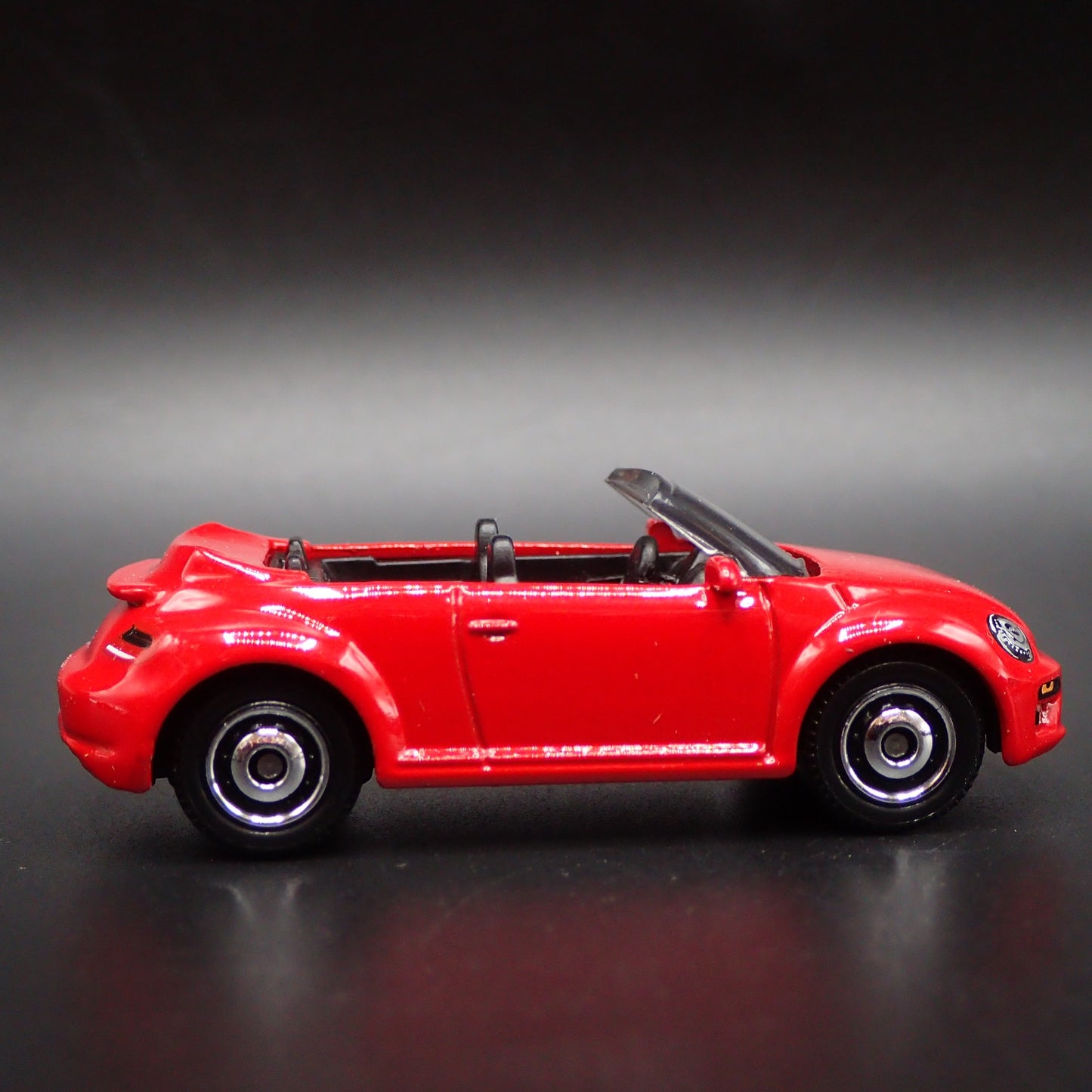 2011-2019 VW VOLKSWAGEN BEETLE BUG CONVERTIBLE RED 1:64 SCALE DIECAST MODEL CAR