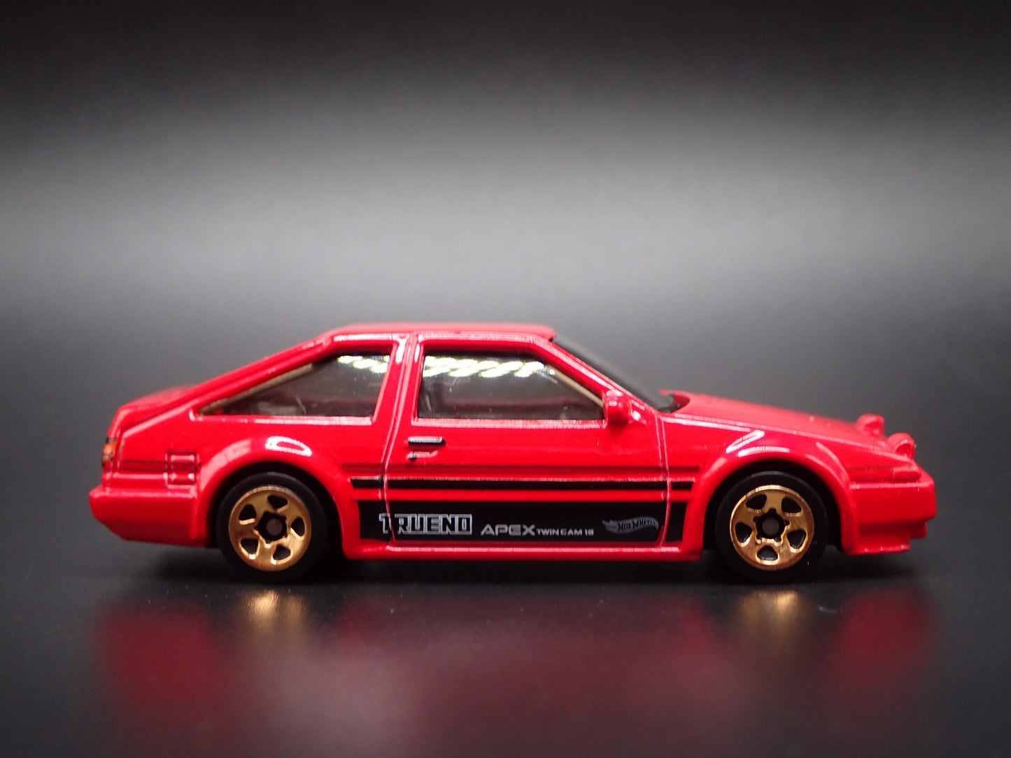 1983-1987 TOYOTA AE86 SPRINTER TRUENO COROLLA RED 1/64 SCALE DIECAST MODEL CAR