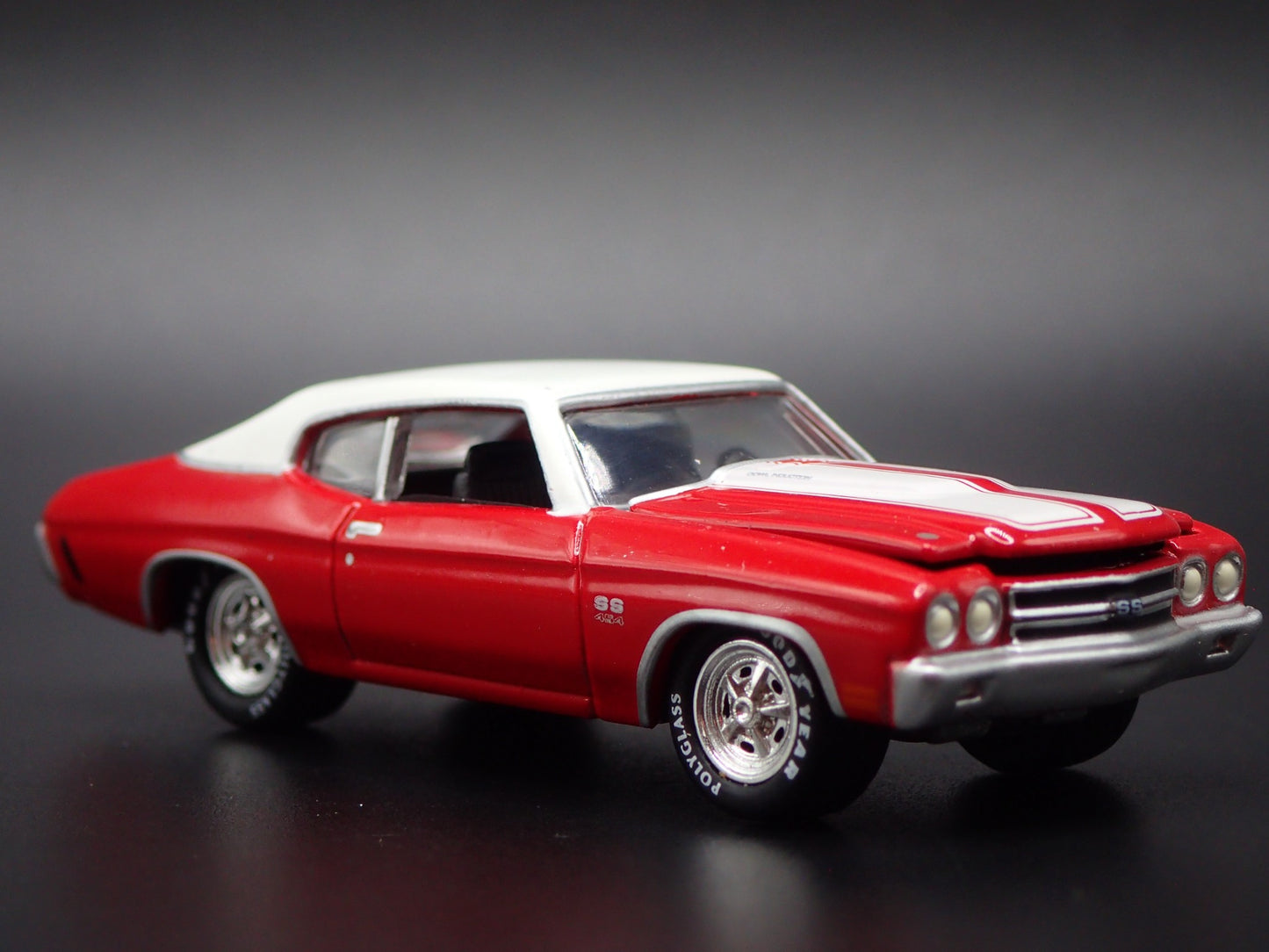 1970 70 CHEVY CHEVROLET CHEVELLE SS RED 1:64 SCALE DIORAMA DIECAST MODEL CAR