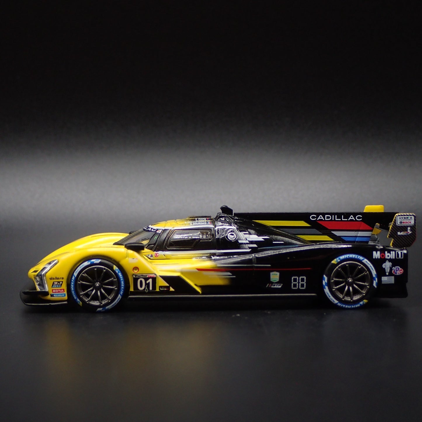 CADILLAC V SERIES R #01 2023 IMSA DAYTONA 24 HRS 1:64 SCALE DIECAST MODEL CAR