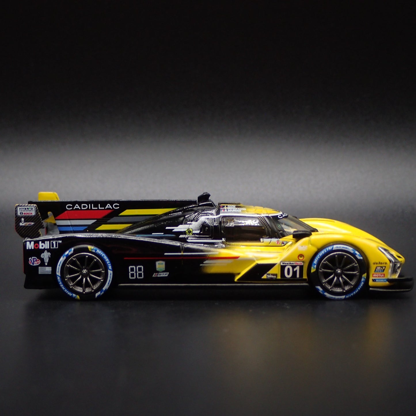 CADILLAC V SERIES R #01 2023 IMSA DAYTONA 24 HRS 1:64 SCALE DIECAST MODEL CAR