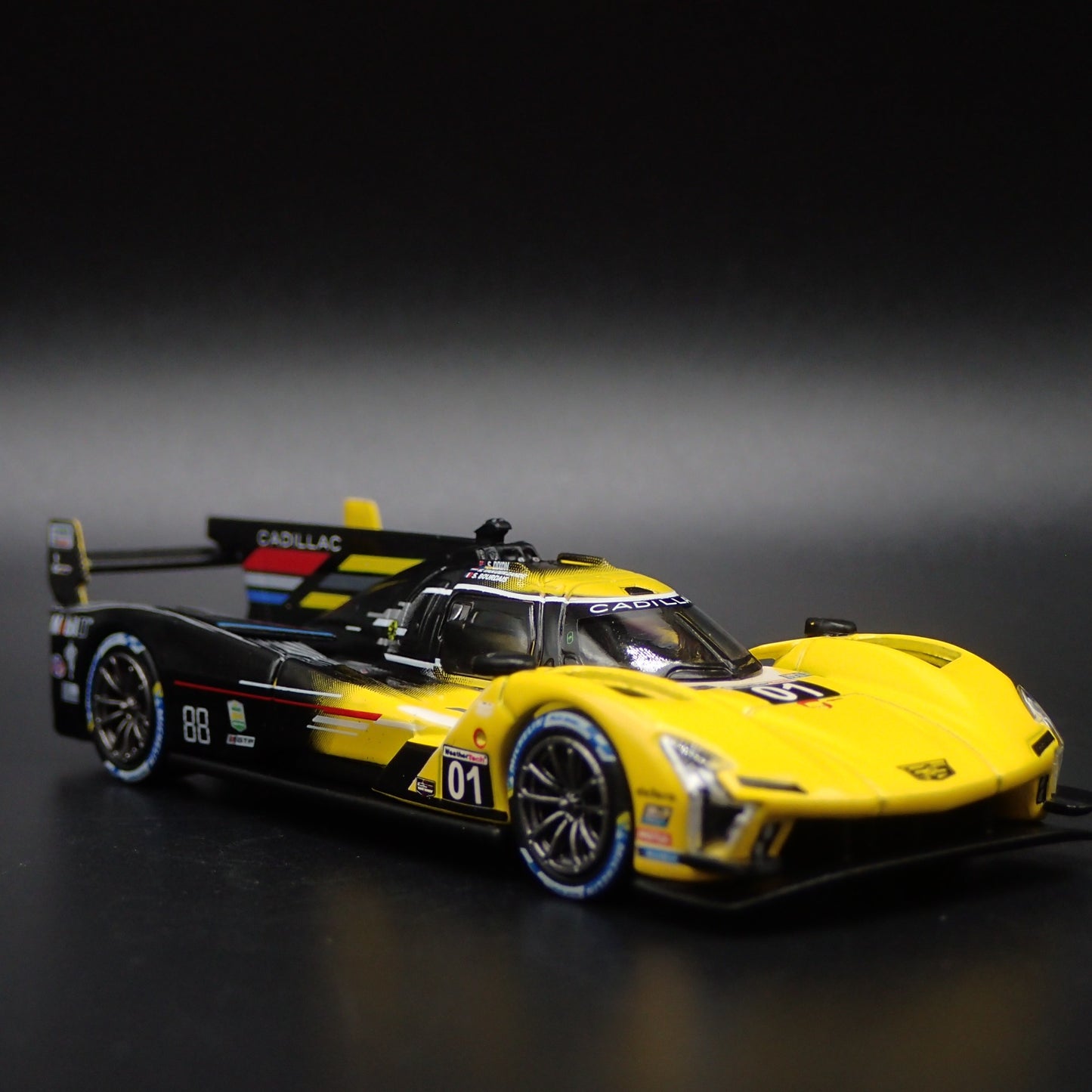 CADILLAC V SERIES R #01 2023 IMSA DAYTONA 24 HRS 1:64 SCALE DIECAST MODEL CAR
