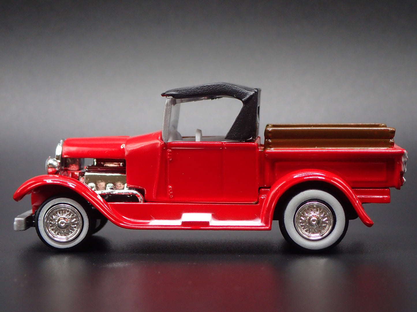 1929 29 FORD MODEL A PICKUP TRUCK RED RARE 1:64 SCALE DIORAMA DIECAST MODEL CAR