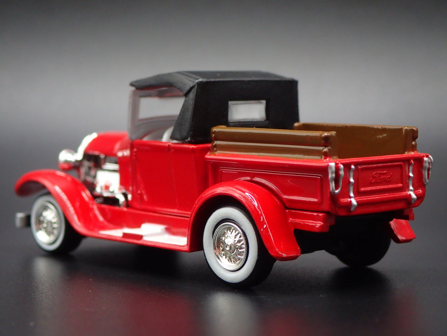 1929 29 FORD MODEL A PICKUP TRUCK RED RARE 1:64 SCALE DIORAMA DIECAST MODEL CAR