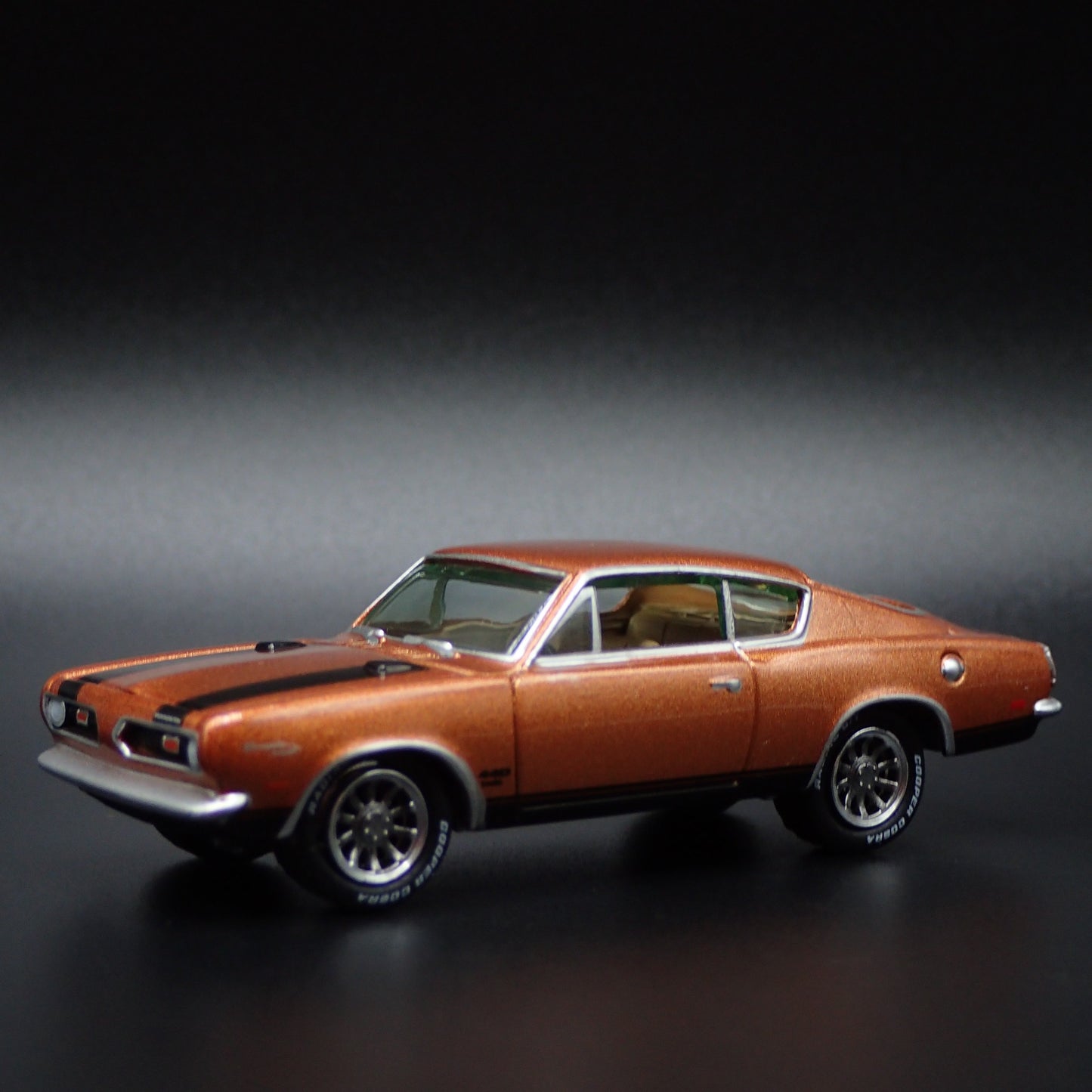 1969 69 PLYMOUTH BARRACUDA FASTBACK 1:64 SCALE COLLECTIBLE DIECAST MODEL CAR