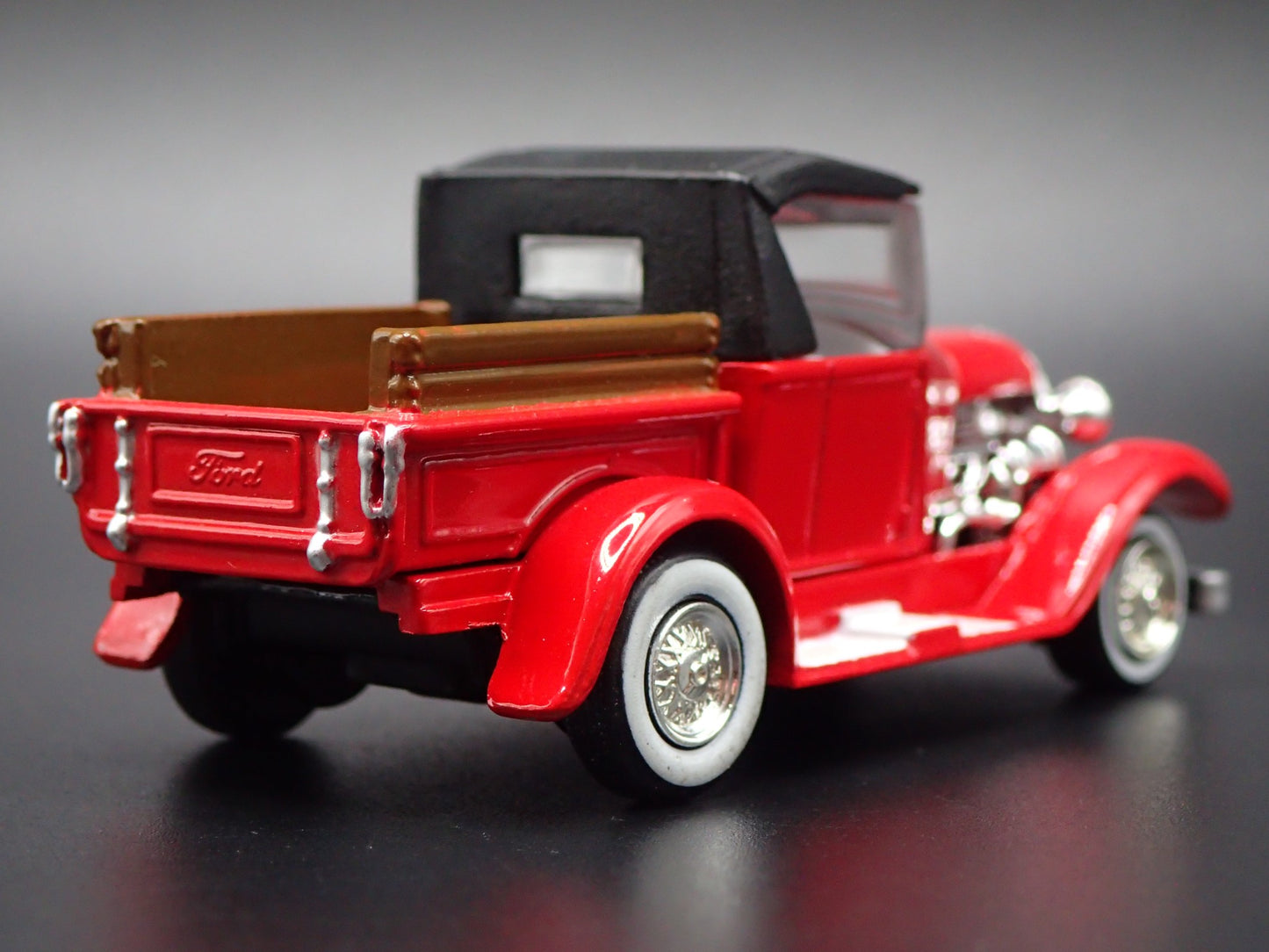 1929 29 FORD MODEL A PICKUP TRUCK RED RARE 1:64 SCALE DIORAMA DIECAST MODEL CAR