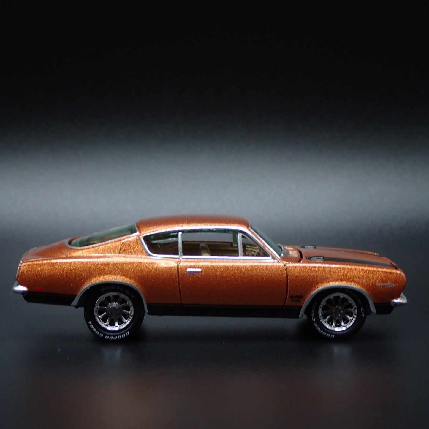 1969 69 PLYMOUTH BARRACUDA FASTBACK 1:64 SCALE COLLECTIBLE DIECAST MODEL CAR