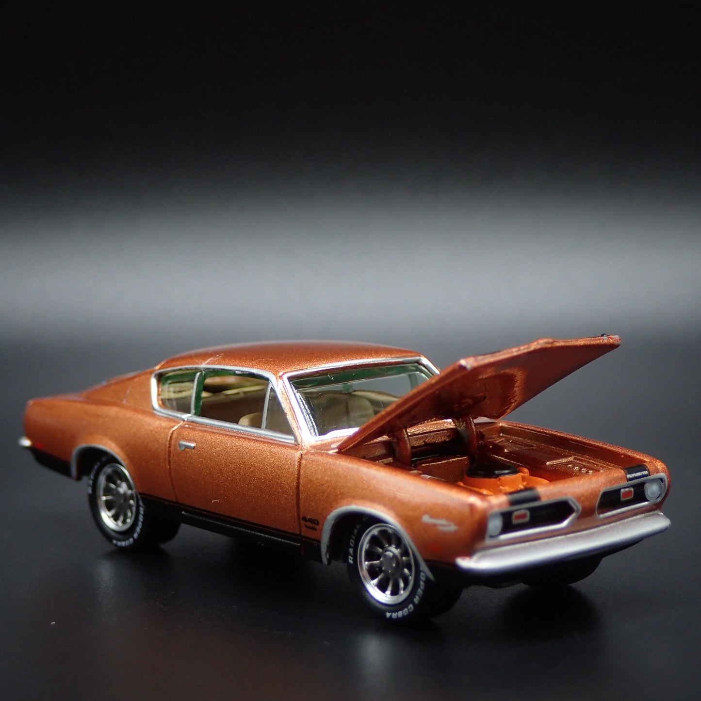 1969 69 PLYMOUTH BARRACUDA FASTBACK 1:64 SCALE COLLECTIBLE DIECAST MODEL CAR