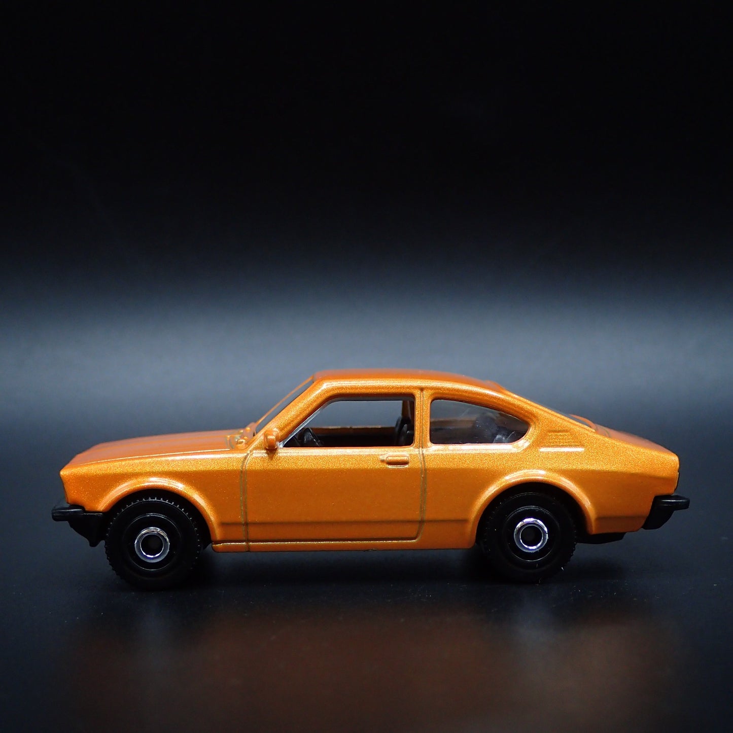 1973-1979 OPEL KADETT COUPE 1:64 SCALE COLLECTIBLE DIORAMA DIECAST MODEL CAR