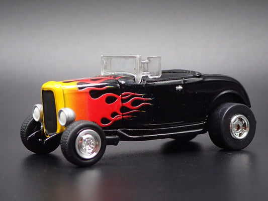 1932 32 FORD ROADSTER HOT ROD BLACK FLAMES 1:64 SCALE DIORAMA DIECAST MODEL CAR