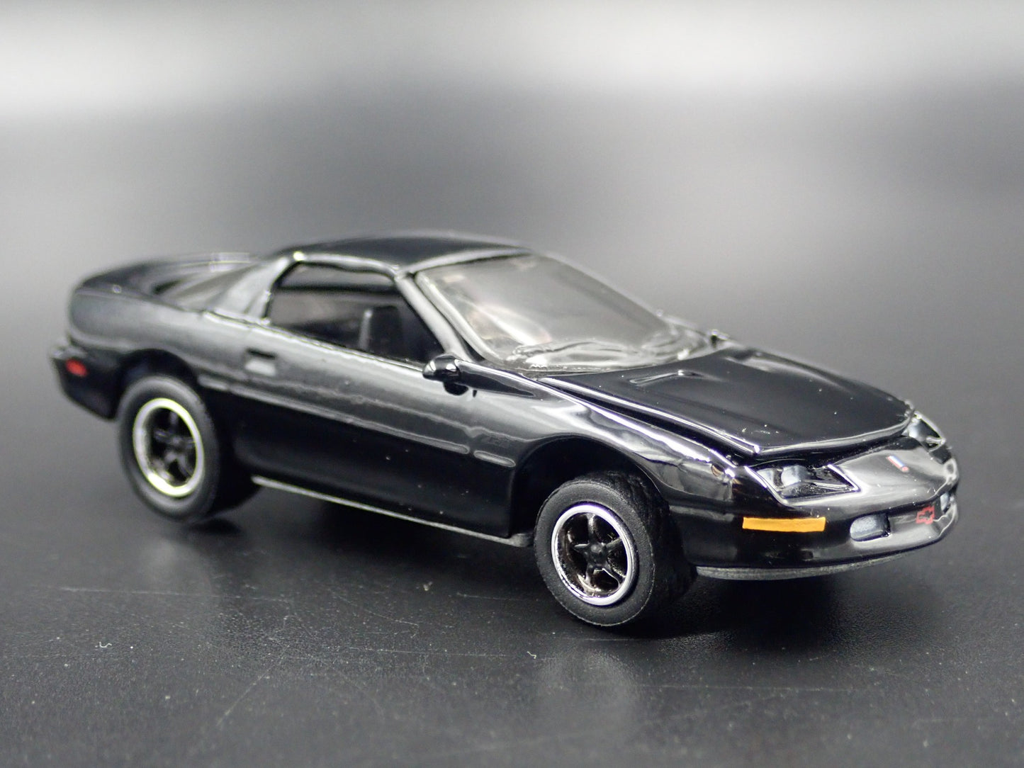 1996 96 CHEVY CHEVROLET CAMARO Z28 BLACK 1:64 SCALE DIORAMA DIECAST MODEL CAR