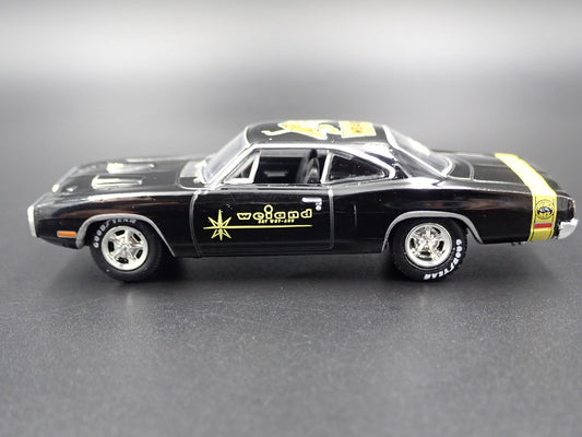 1970 70 DODGE SUPER BEE 383 WEIAND BLACK 1:64 SCALE DIORAMA DIECAST MODEL CAR