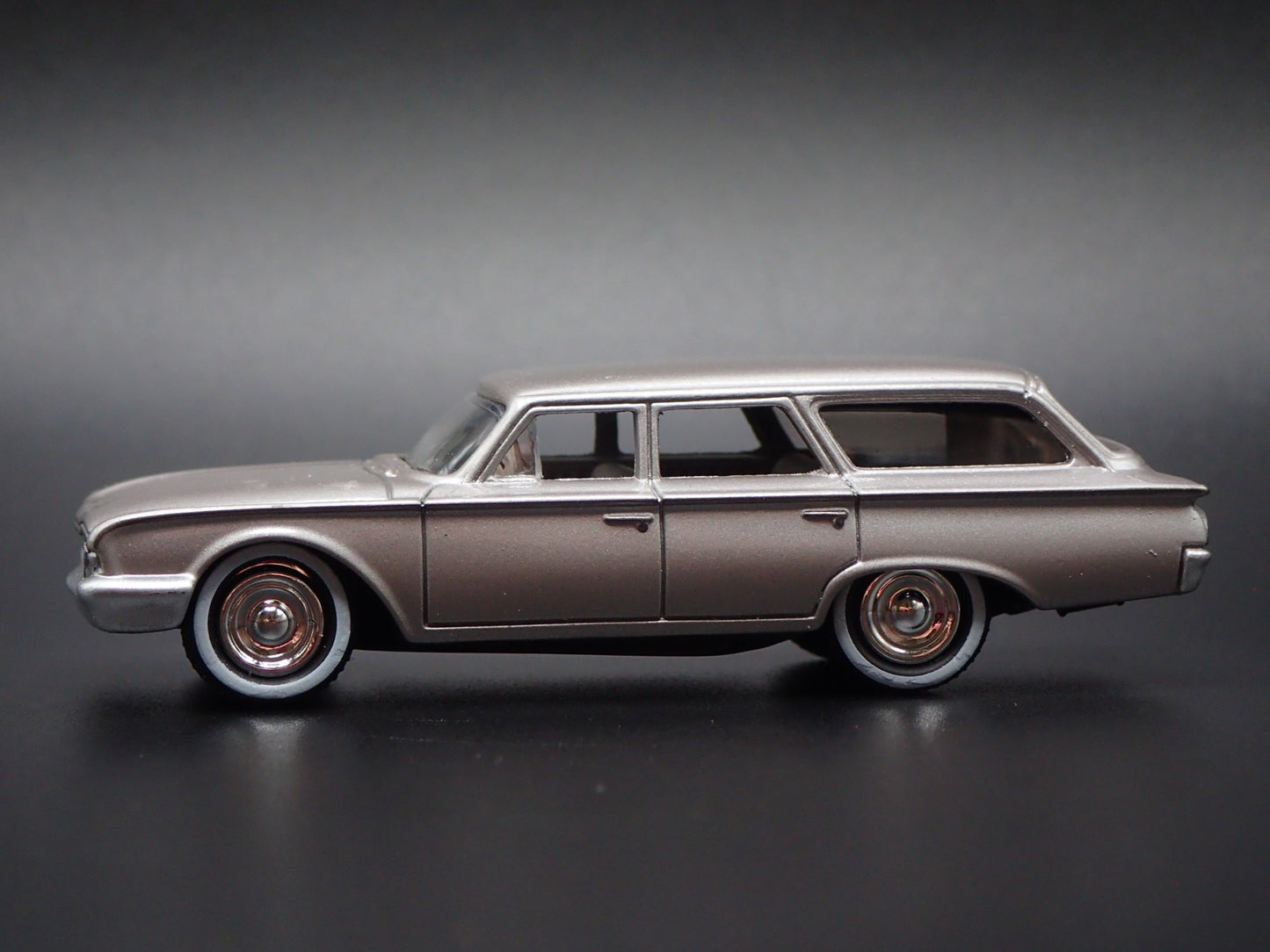 1960 60 FORD COUNTRY SQUIRE STATION WAGON 1:64 SCALE DIORAMA DIECAST MODEL CAR
