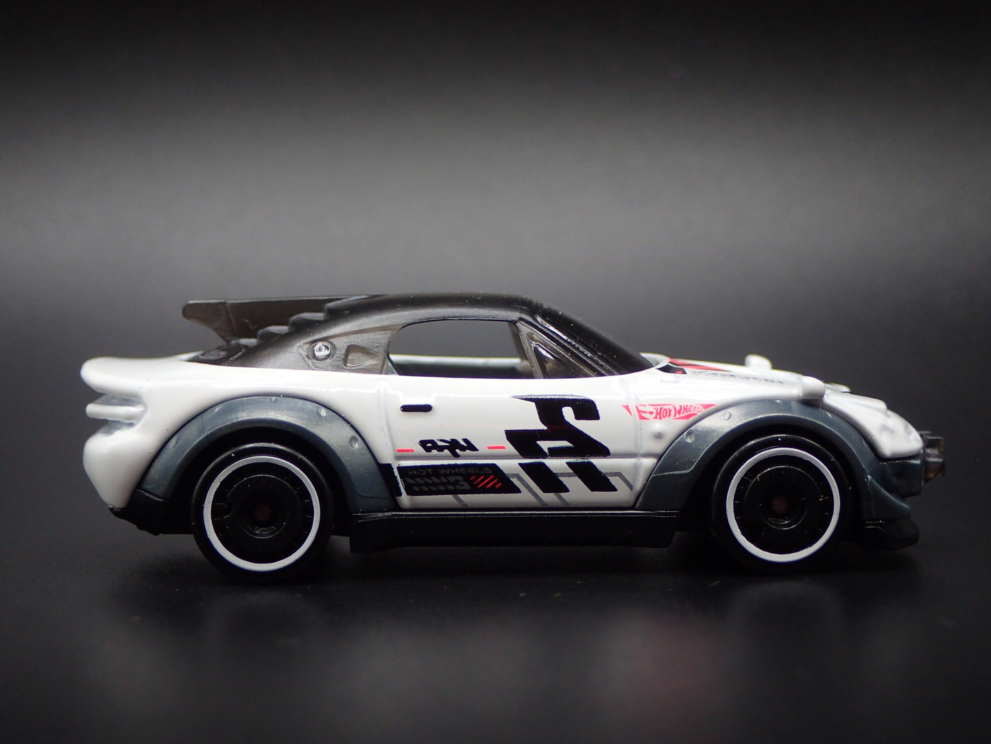 2015-2025 MAZDA MX5 MIATA CONVERTIBLE ND 1:64 SCALE DIORAMA DIECAST MODEL CAR