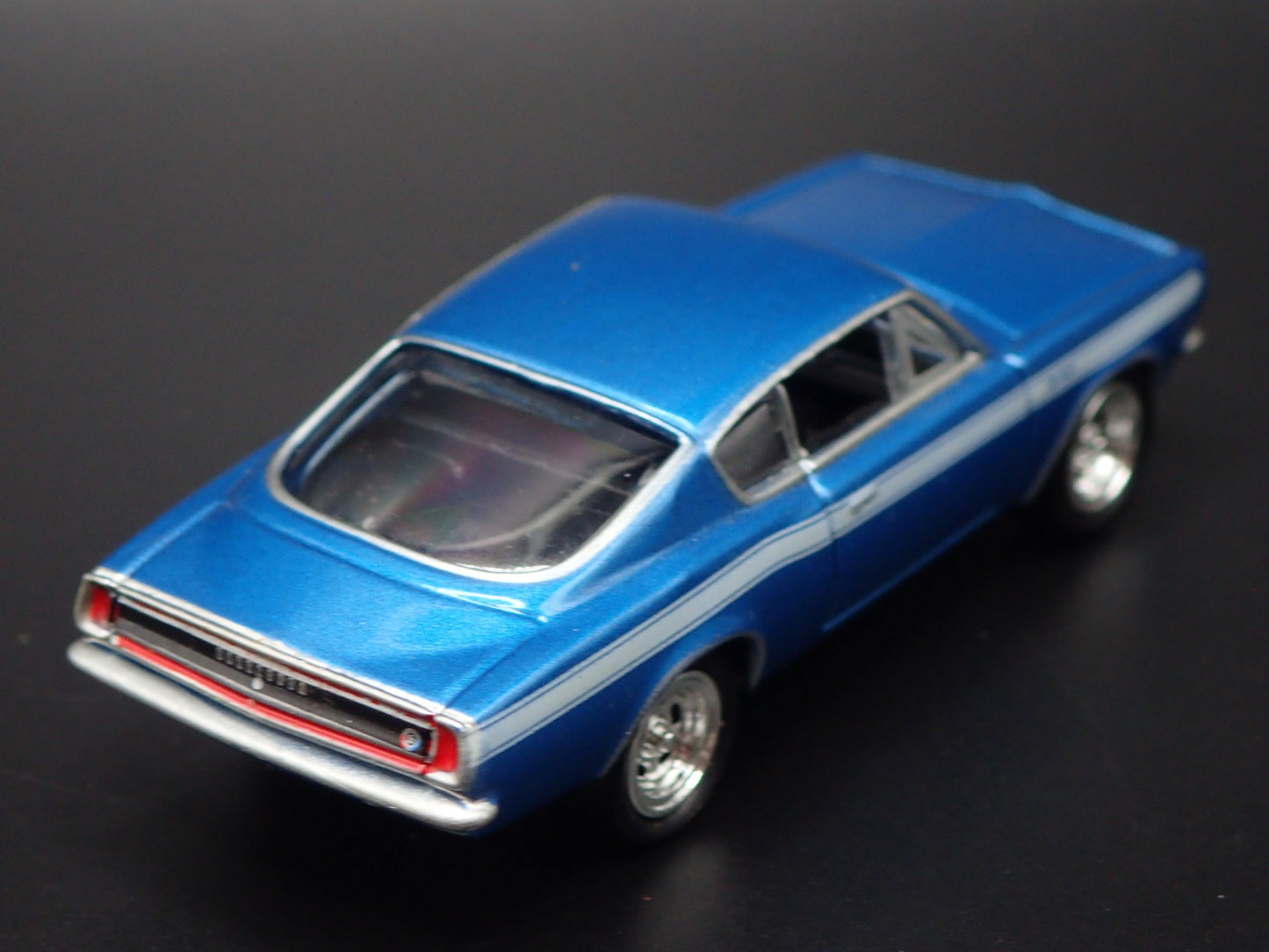 1969 69 PLYMOUTH BARRACUDA FASTBACK BLUE 1:64 SCALE DIORAMA DIECAST MODEL CAR