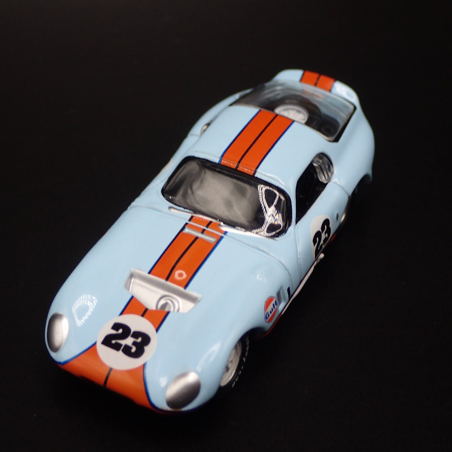 1965 65 SHELBY COBRA DAYTONA COUPE GULF OIL 1:64 SCALE DIORMA DIECAST MODEL CAR