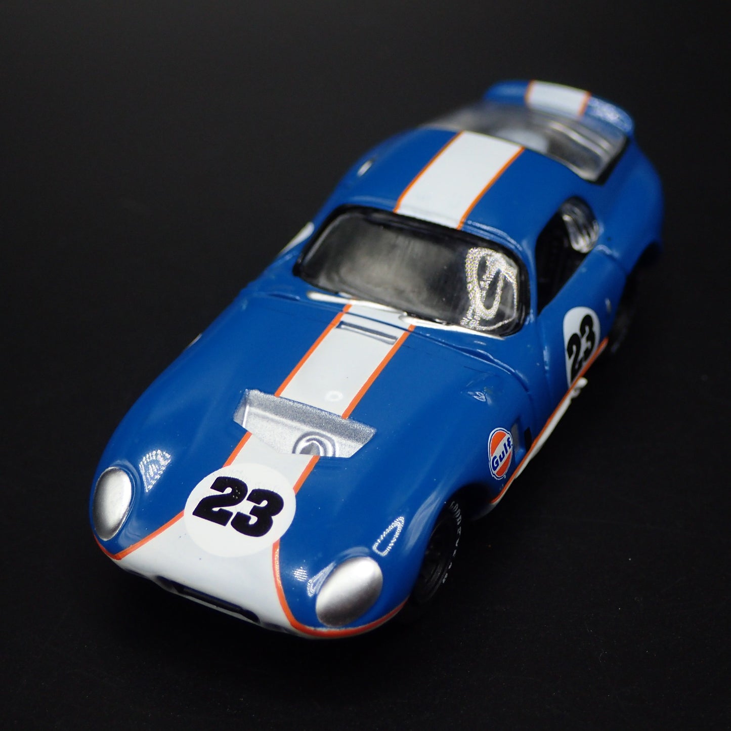 1965 65 SHELBY COBRA DAYTONA COUPE GULF OIL 1:64 SCALE DIORMA DIECAST MODEL CAR