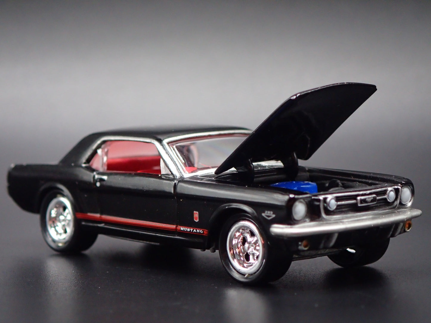1965 65 FORD MUSTANG GT COUPE BLACK RARE 1:64 SCALE DIORAMA DIECAST MODEL CAR