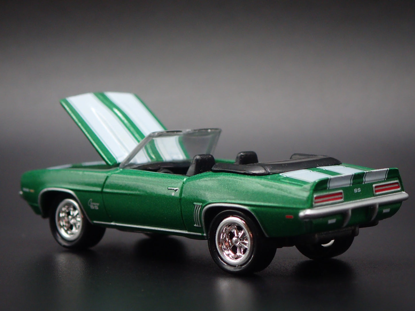 1969 69 CHEVY CHEVROLET CAMARO SS CONVERTIBLE GREEN 1:64 SCALE DIECAST MODEL CAR