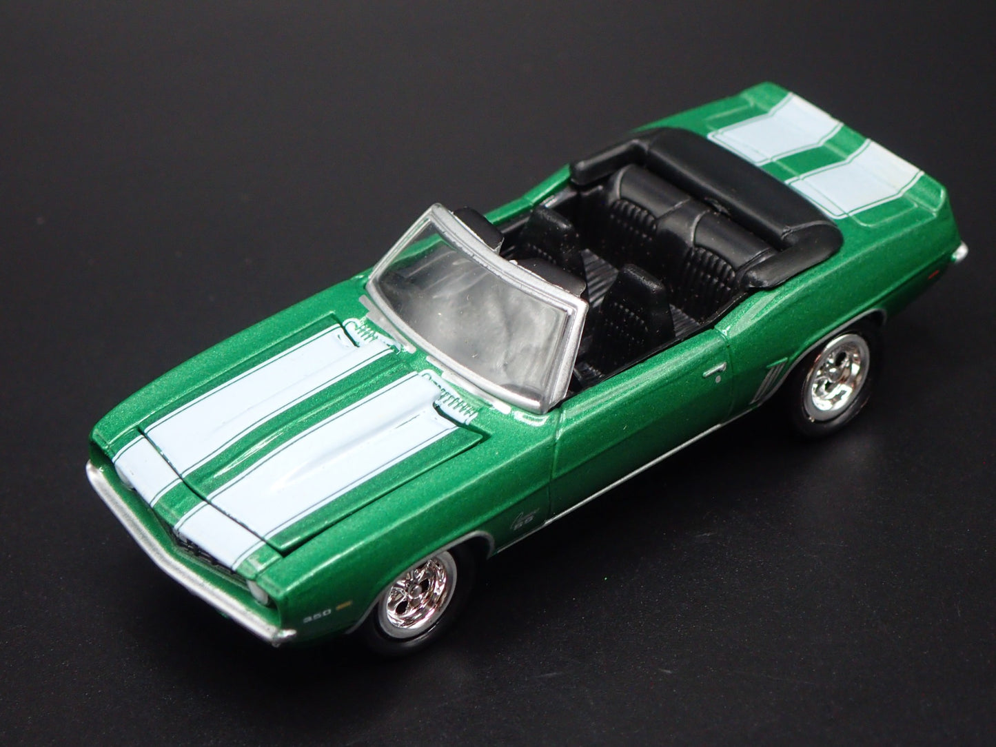 1969 69 CHEVY CHEVROLET CAMARO SS CONVERTIBLE GREEN 1:64 SCALE DIECAST MODEL CAR
