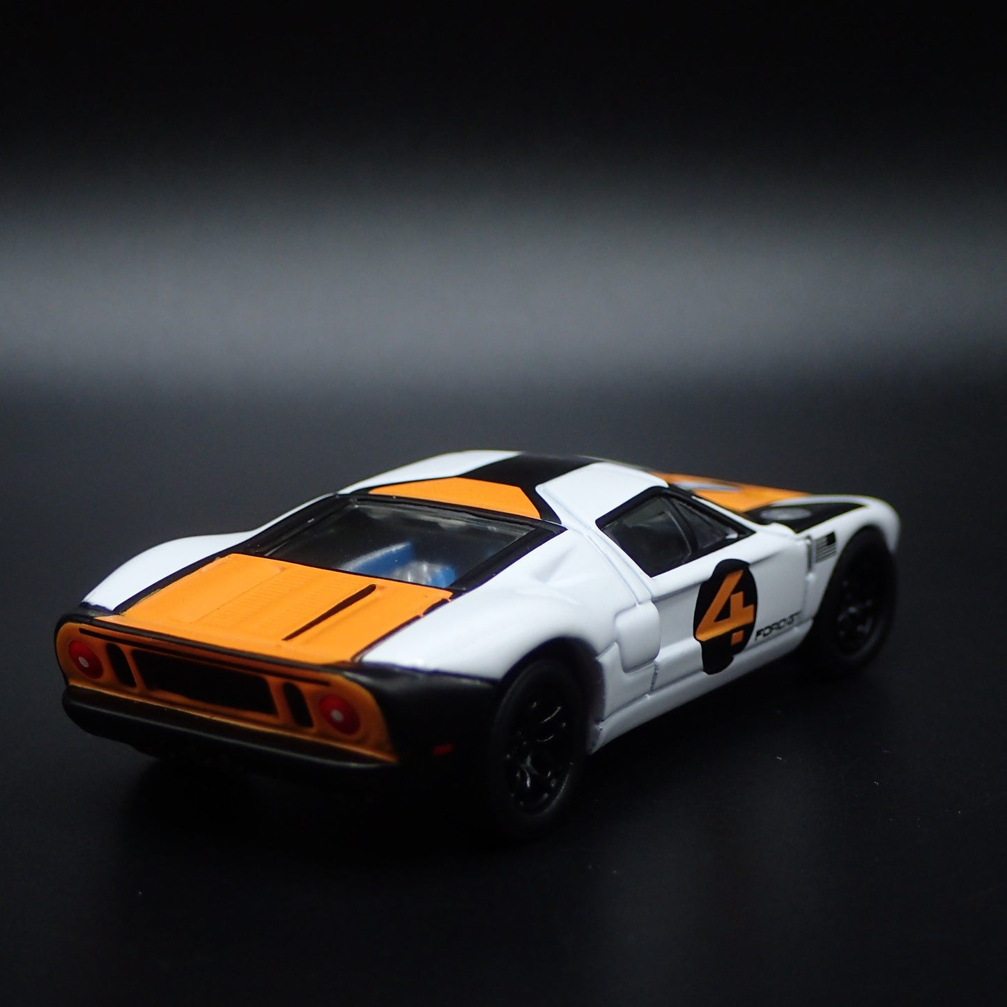 2005-2006 FORD GT SUPER CAR WHITE 1:64 SCALE COLLECTIBLE DIECAST MODEL CAR