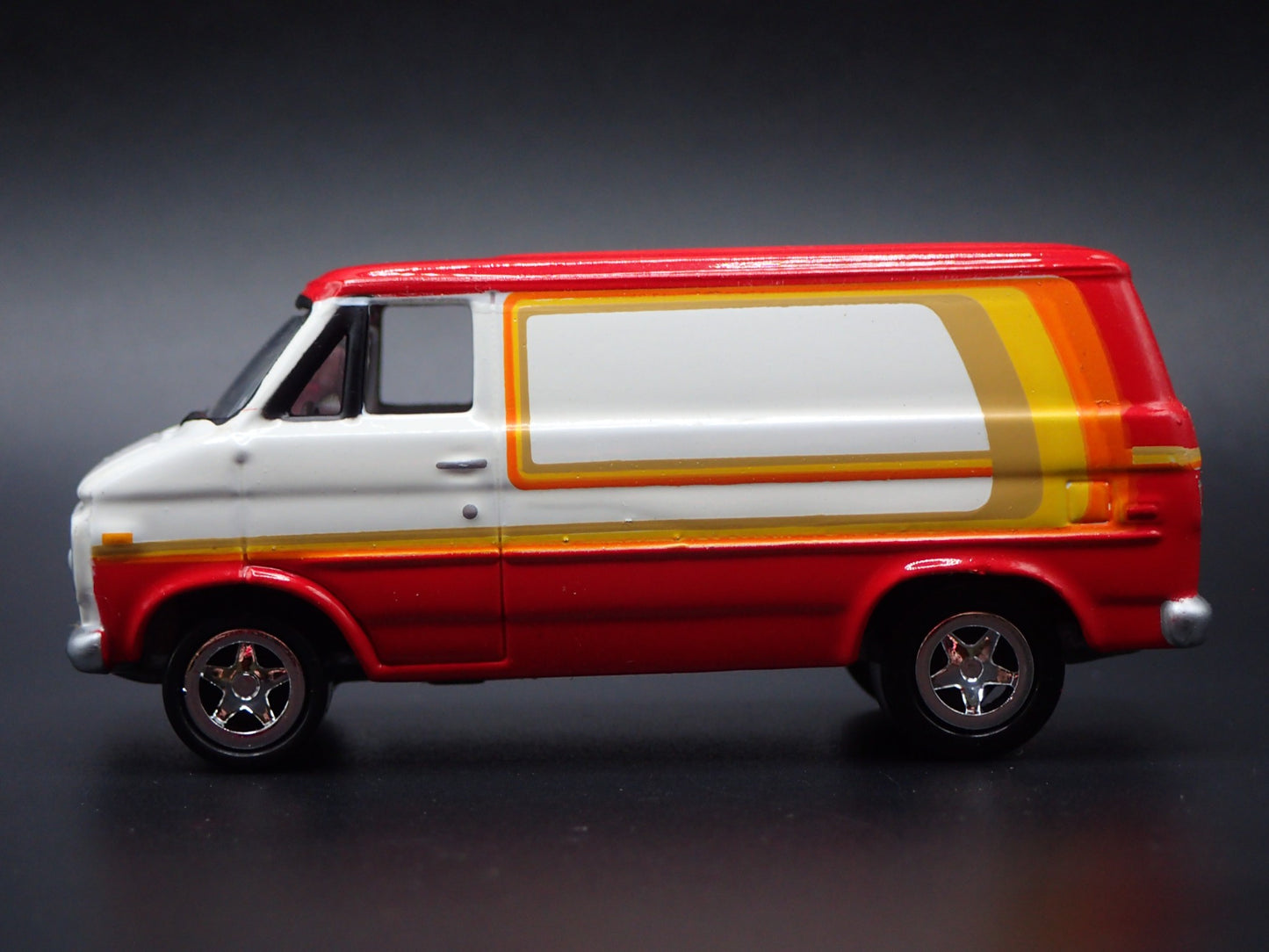 1971-1995 CHEVY CHEVROLET G20 VAN RED RARE 1:64 SCALE DIORAMA DIECAST MODEL CAR