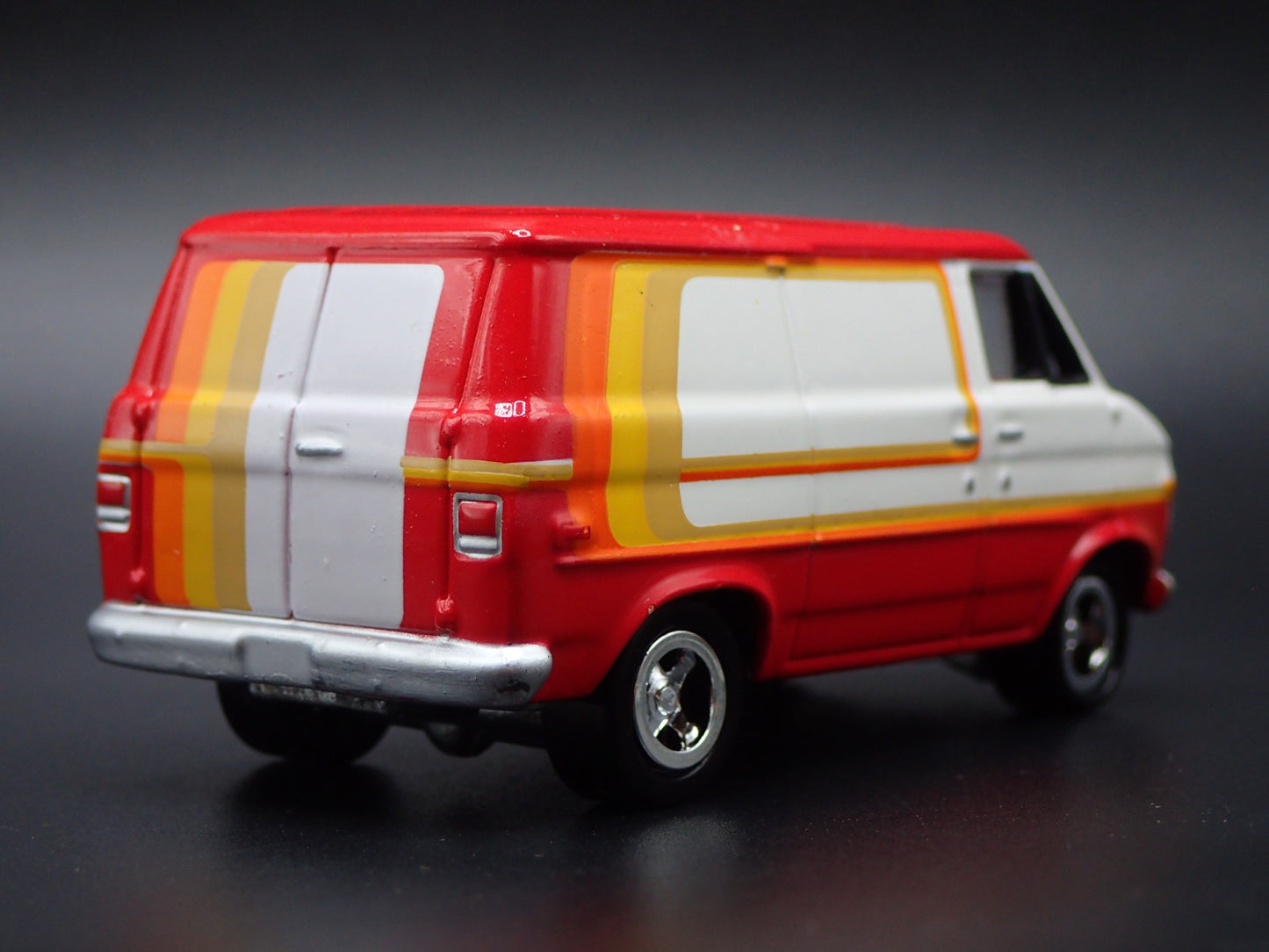 1971-1995 CHEVY CHEVROLET G20 VAN RED RARE 1:64 SCALE DIORAMA DIECAST MODEL CAR