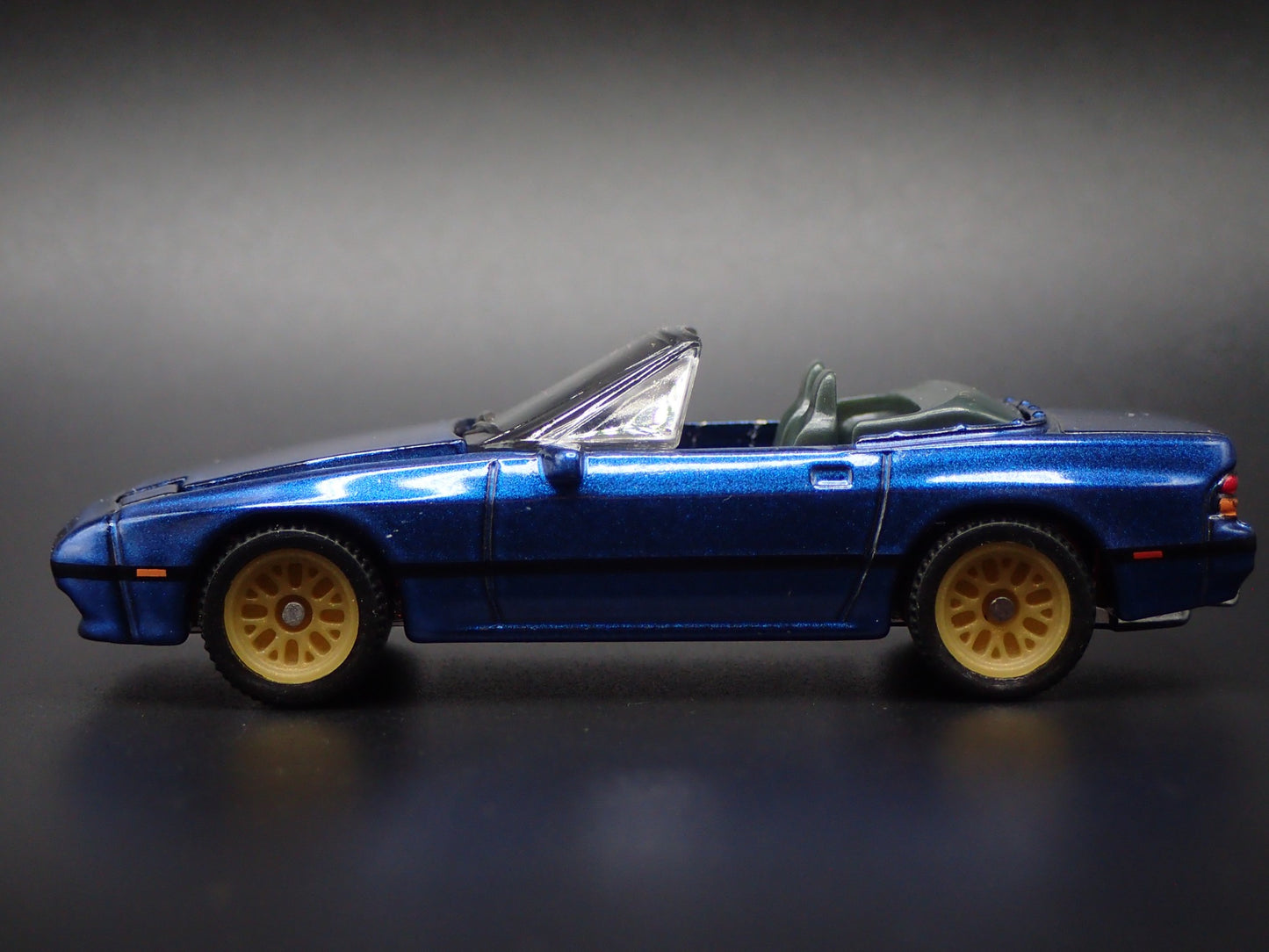 1988 MAZDA RX7 CONVERTIBLE JDM 1:64 SCALE COLLECTIBLE DIORAMA DIECAST MODEL CAR