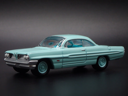 1961 61 PONTIAC CATALINA TEAL 1:64 SCALE COLLECTIBLE DIORAMA DIECAST MODEL CAR