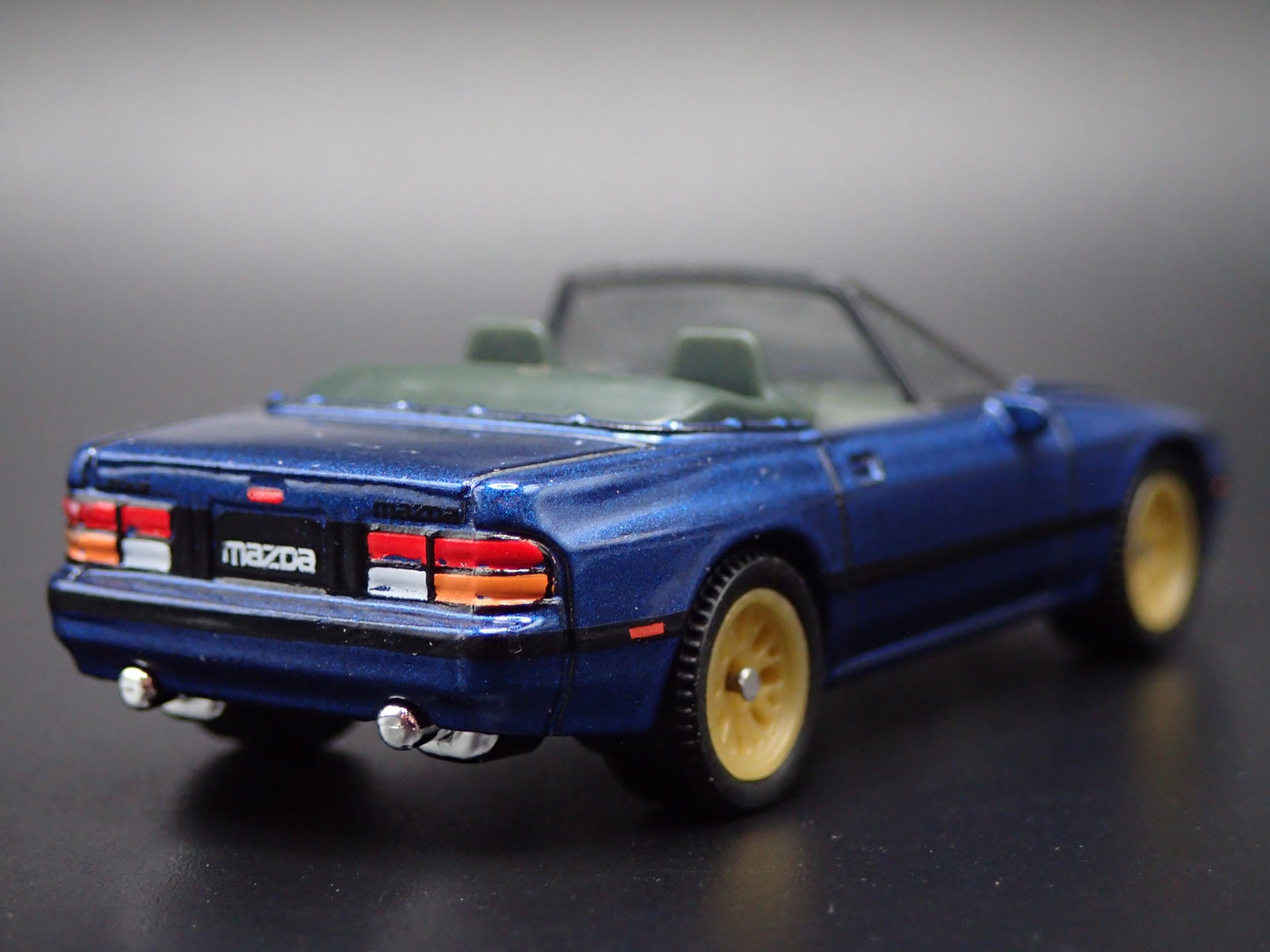 1988 MAZDA RX7 CONVERTIBLE JDM 1:64 SCALE COLLECTIBLE DIORAMA DIECAST MODEL CAR
