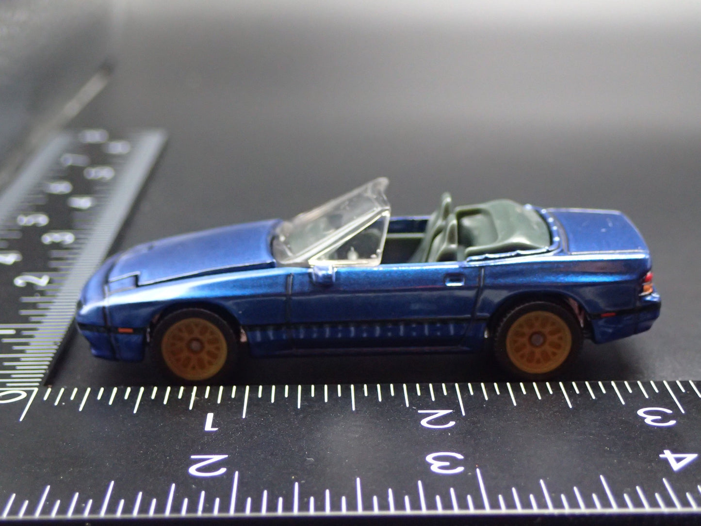 1988 MAZDA RX7 CONVERTIBLE JDM 1:64 SCALE COLLECTIBLE DIORAMA DIECAST MODEL CAR