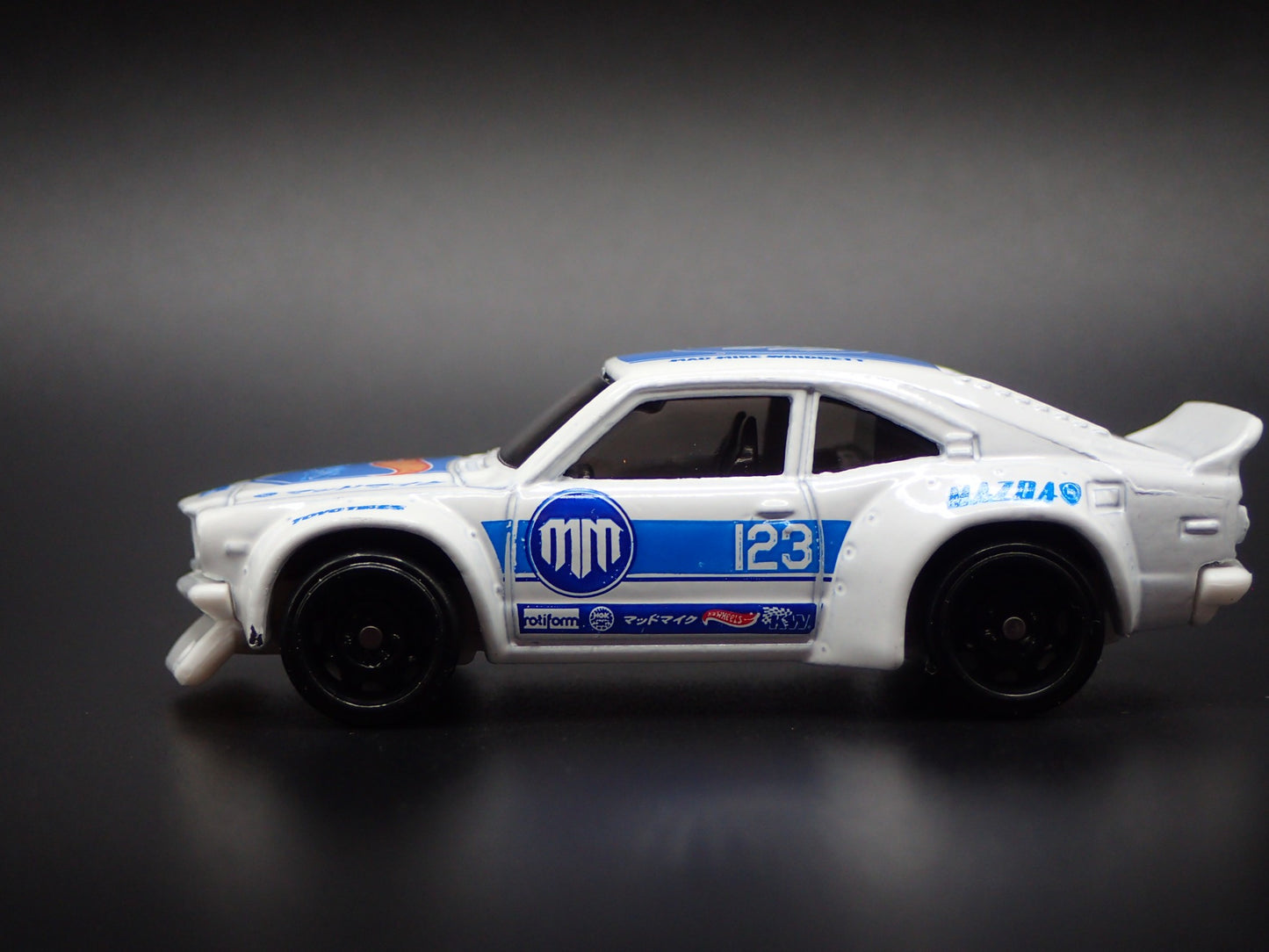 1971-1978 MAZDA RX3 WHITE RACE 1:64 SCALE COLLECTIBLE DIORAMA DIECAST MODEL CAR