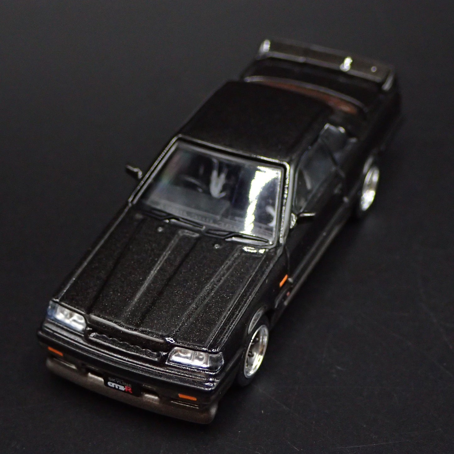 1985-1989 NISSAN SKYLINE GTS-R R31 RARE 1:64 SCALE DIORAMA DIECAST MODEL CAR