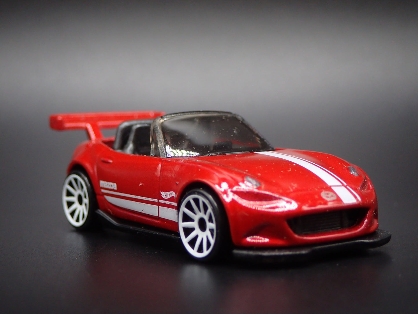 2015-2025 MAZDA MX5 MIATA CONVERTIBLE ND 1:64 SCALE DIORAMA DIECAST MODEL CAR