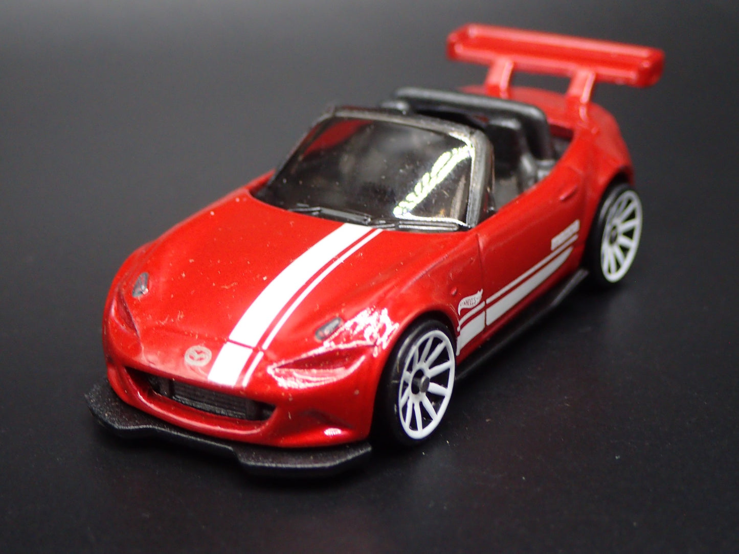 2015-2025 MAZDA MX5 MIATA CONVERTIBLE ND 1:64 SCALE DIORAMA DIECAST MODEL CAR